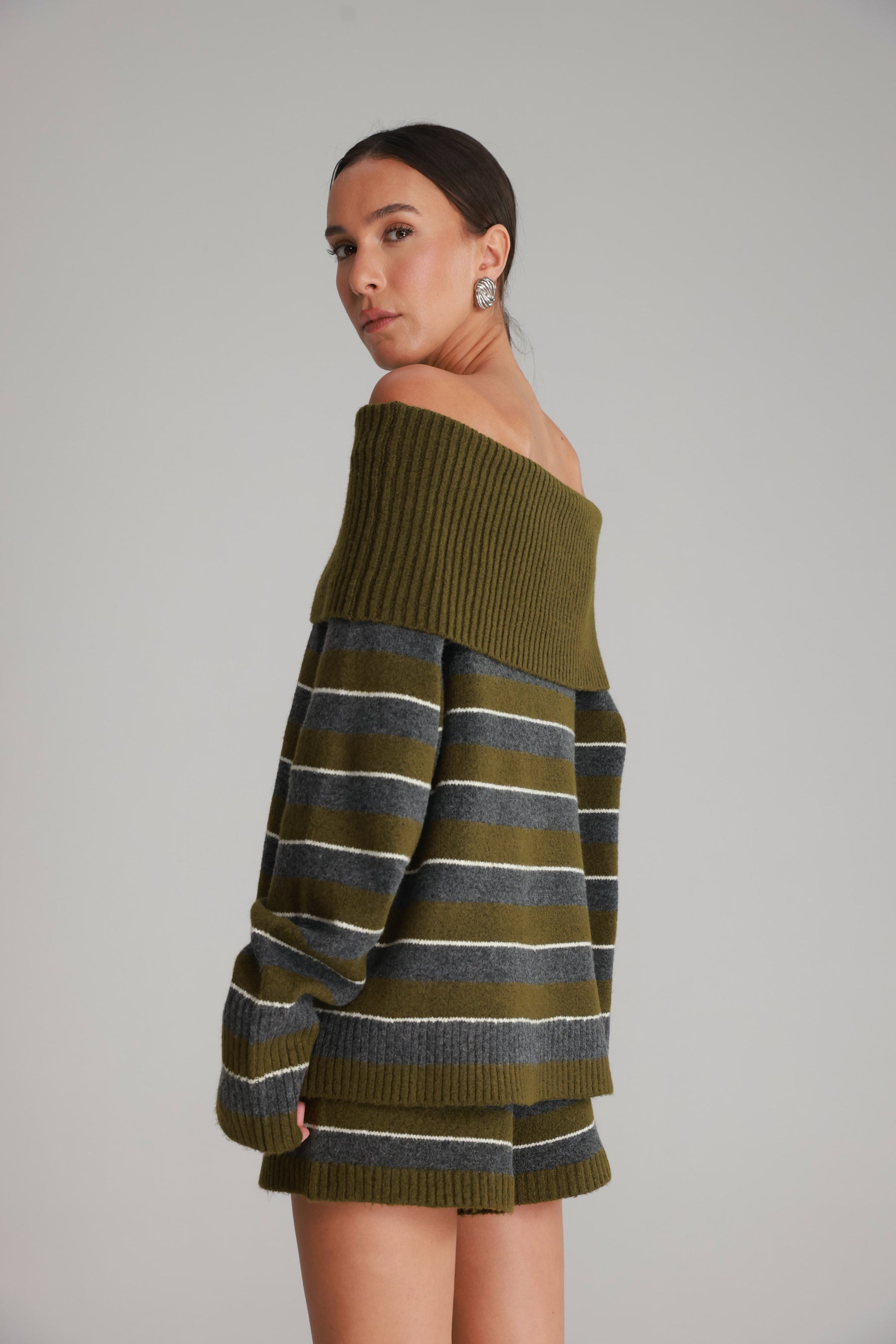 חליפת ג'וספין פסים ירוק/אפור