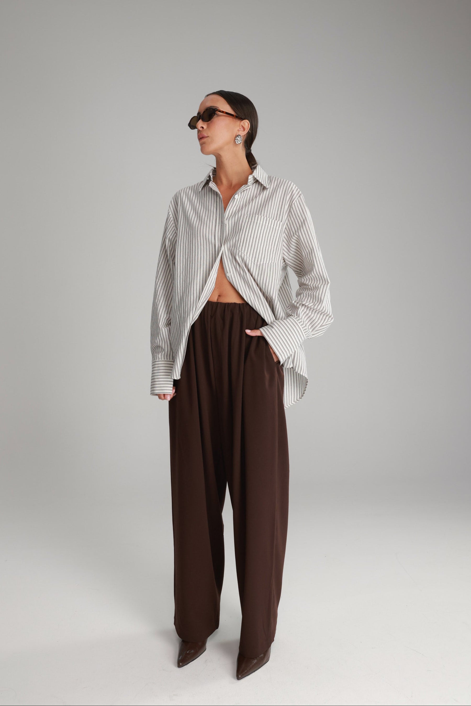 מכנסי מנואלה חום כהה