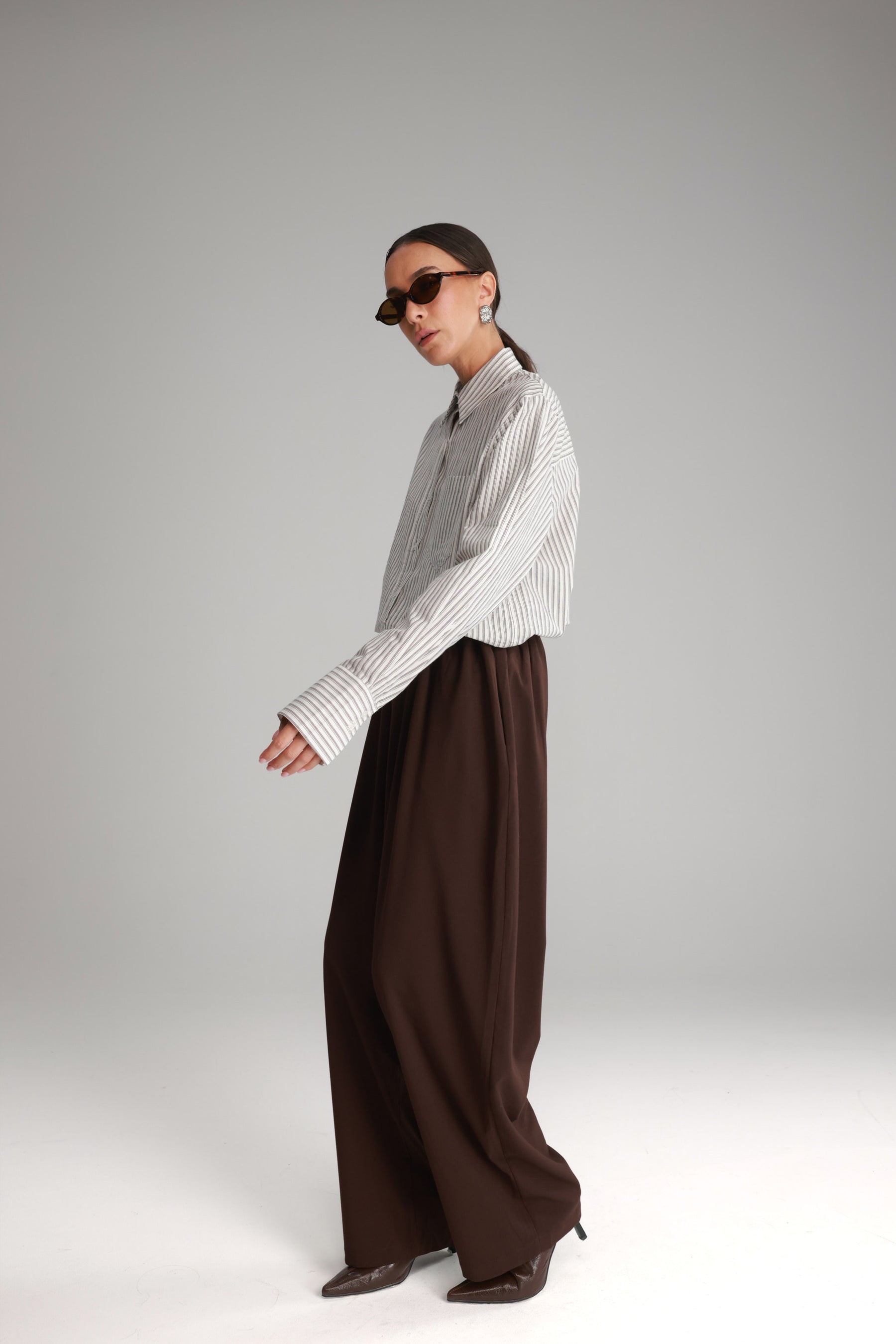 מכנסי מנואלה חום כהה