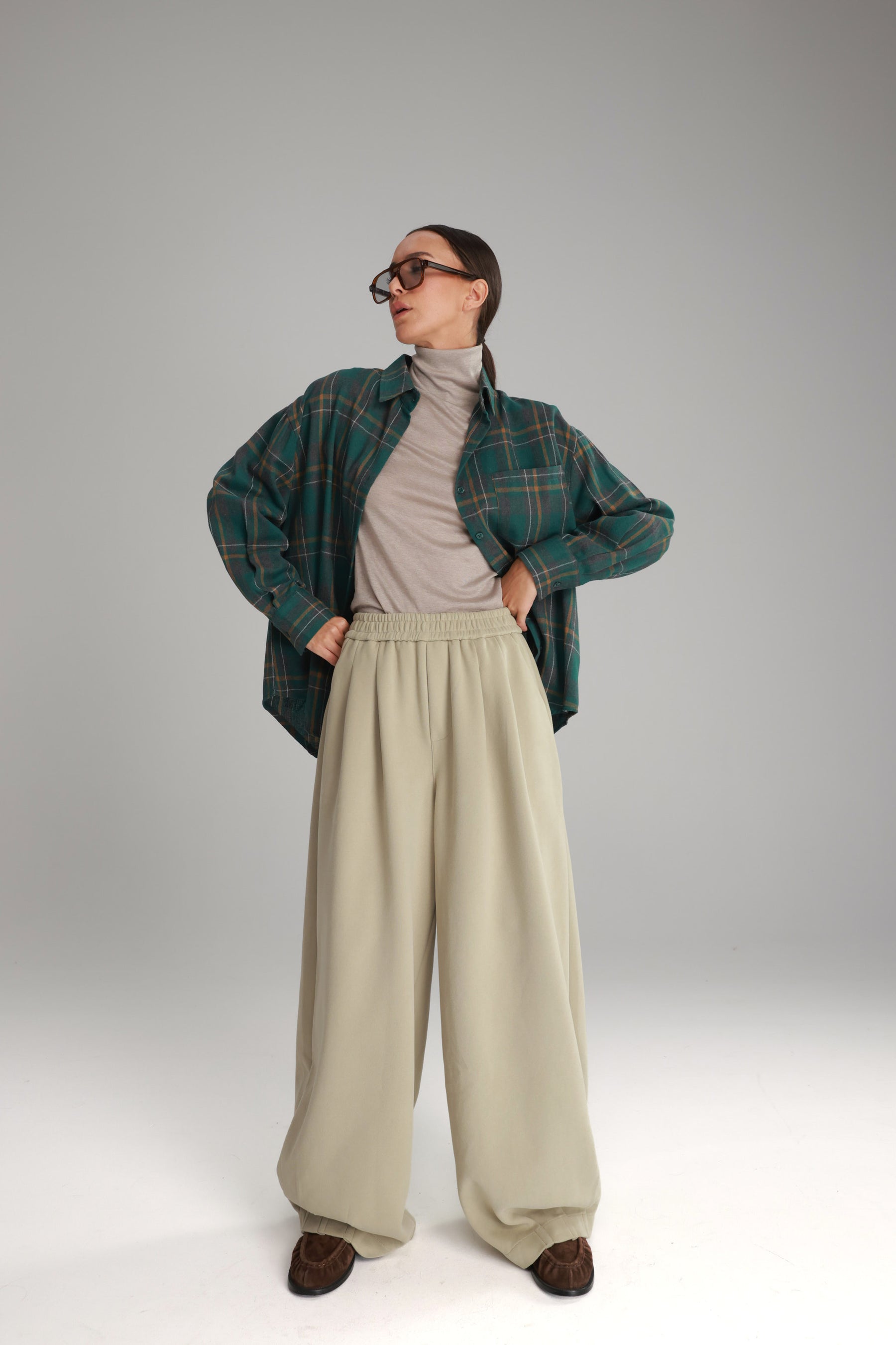 מכנסי בילי בז'