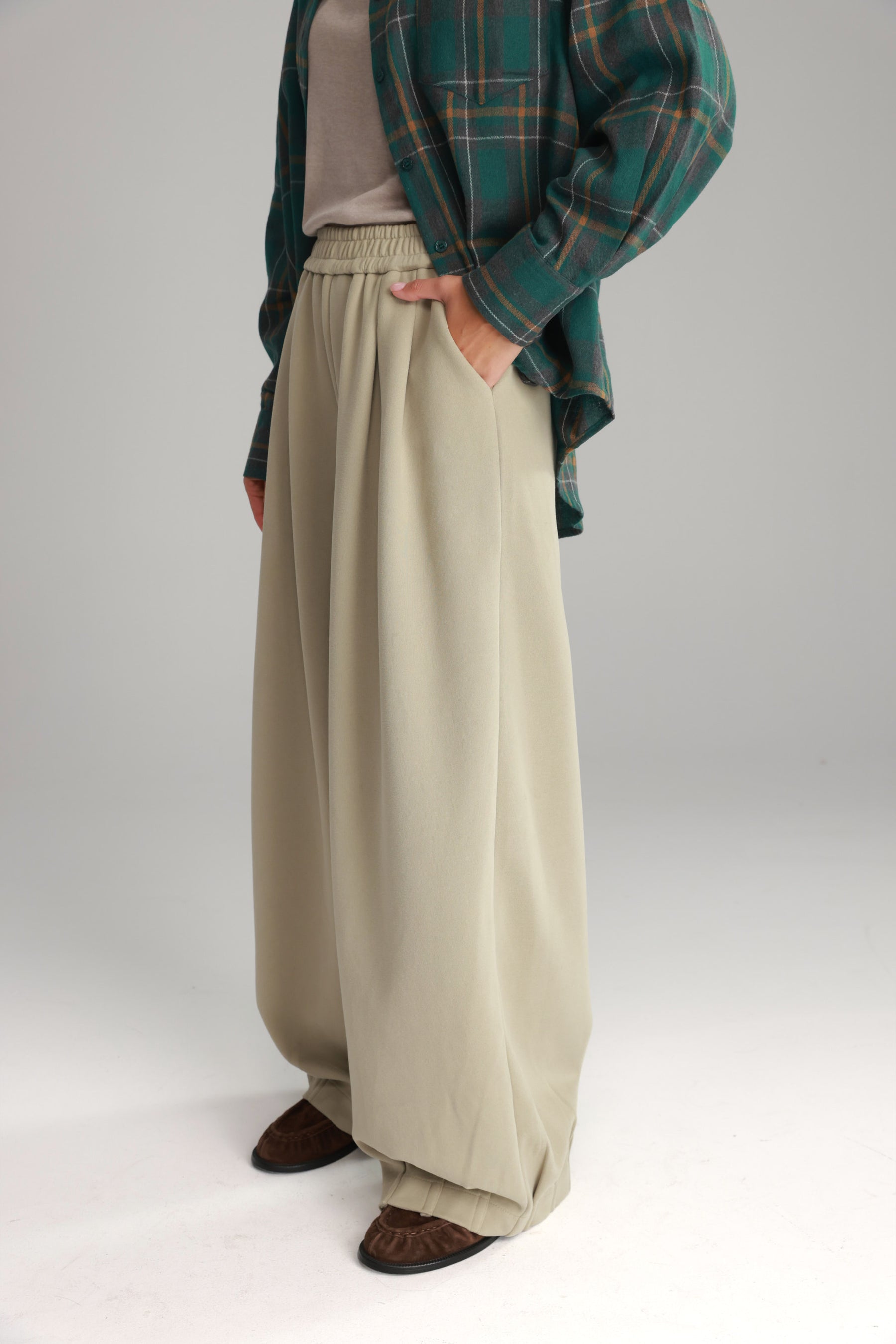 מכנסי בילי בז'