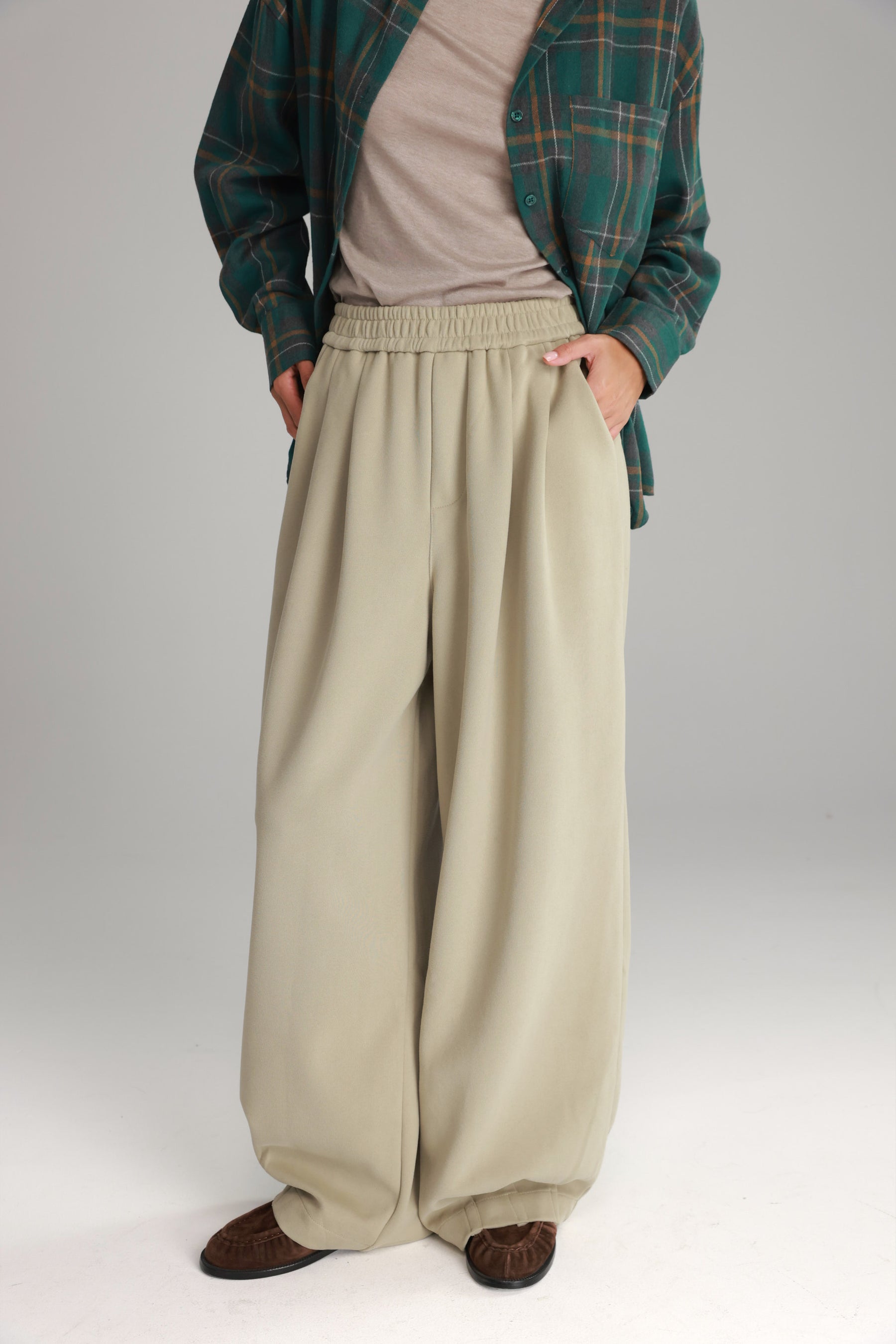 מכנסי בילי בז'