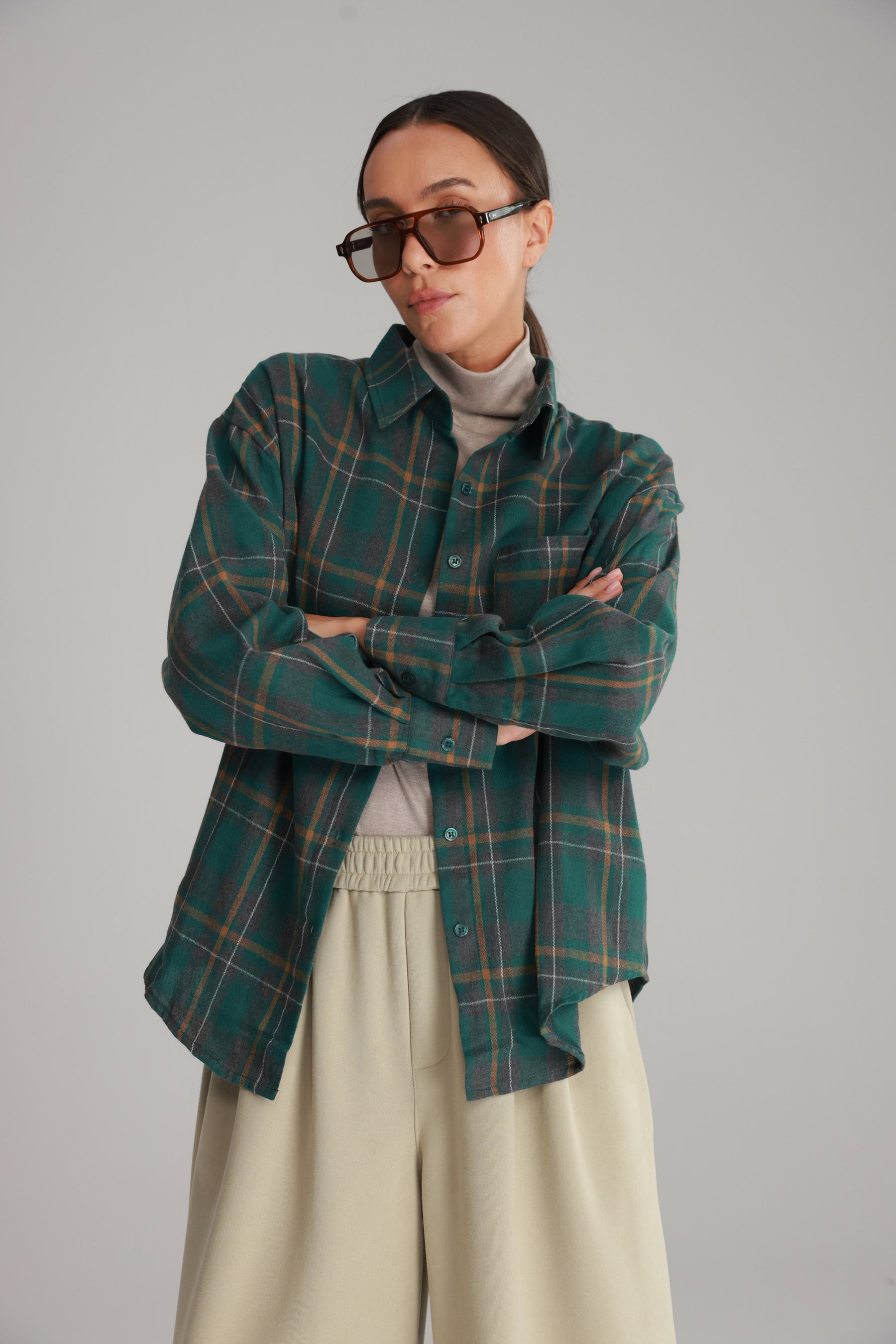 חולצת דרלין מכופתרת ירוקה