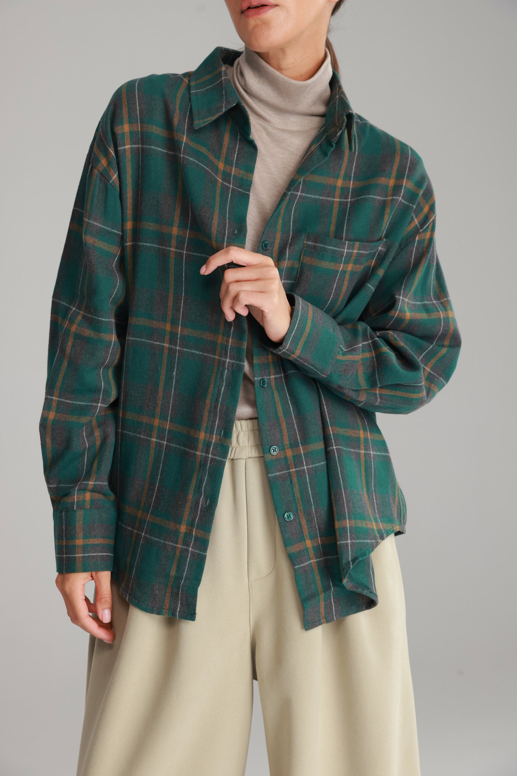 חולצת דרלין מכופתרת ירוקה