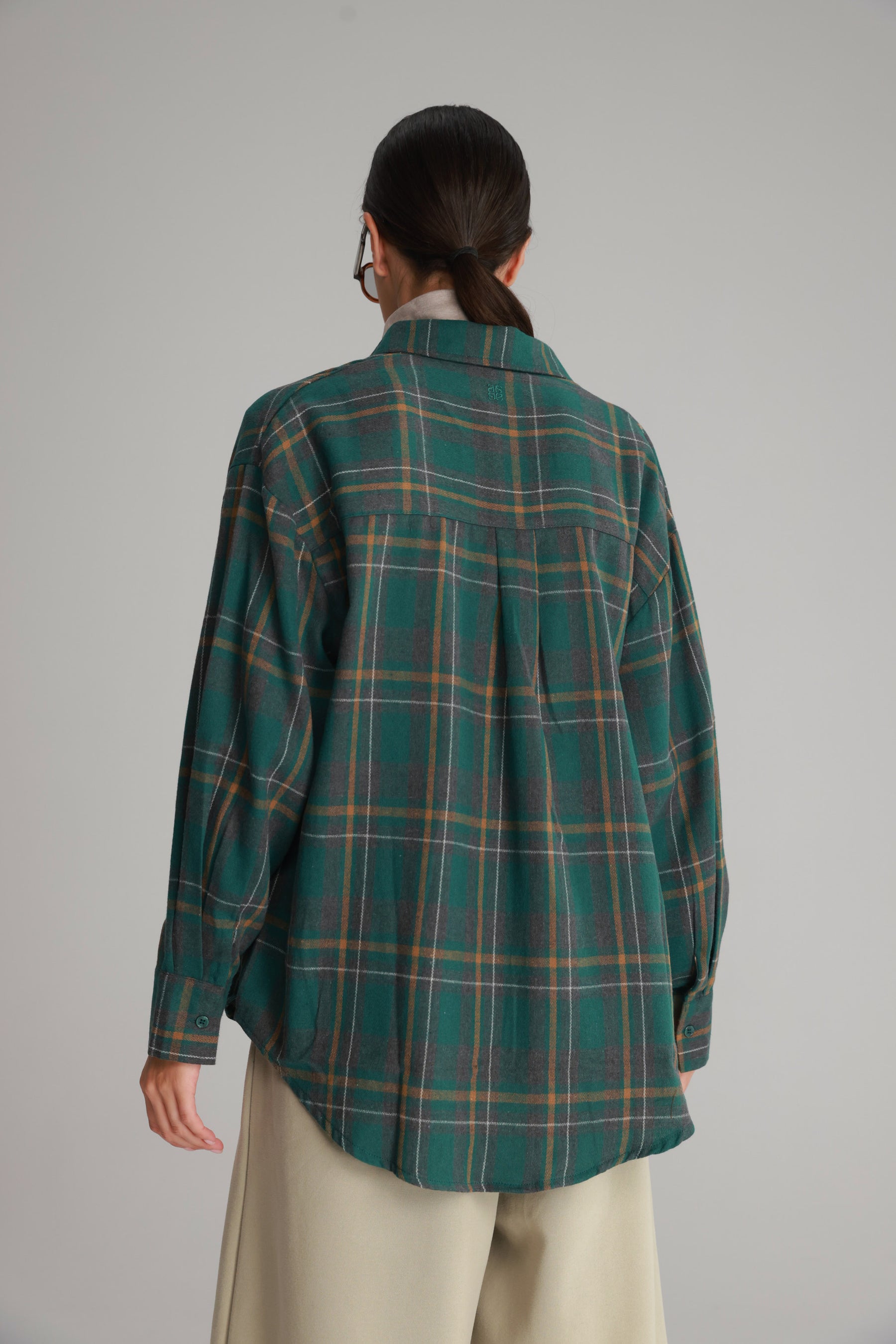 חולצת דרלין מכופתרת ירוקה