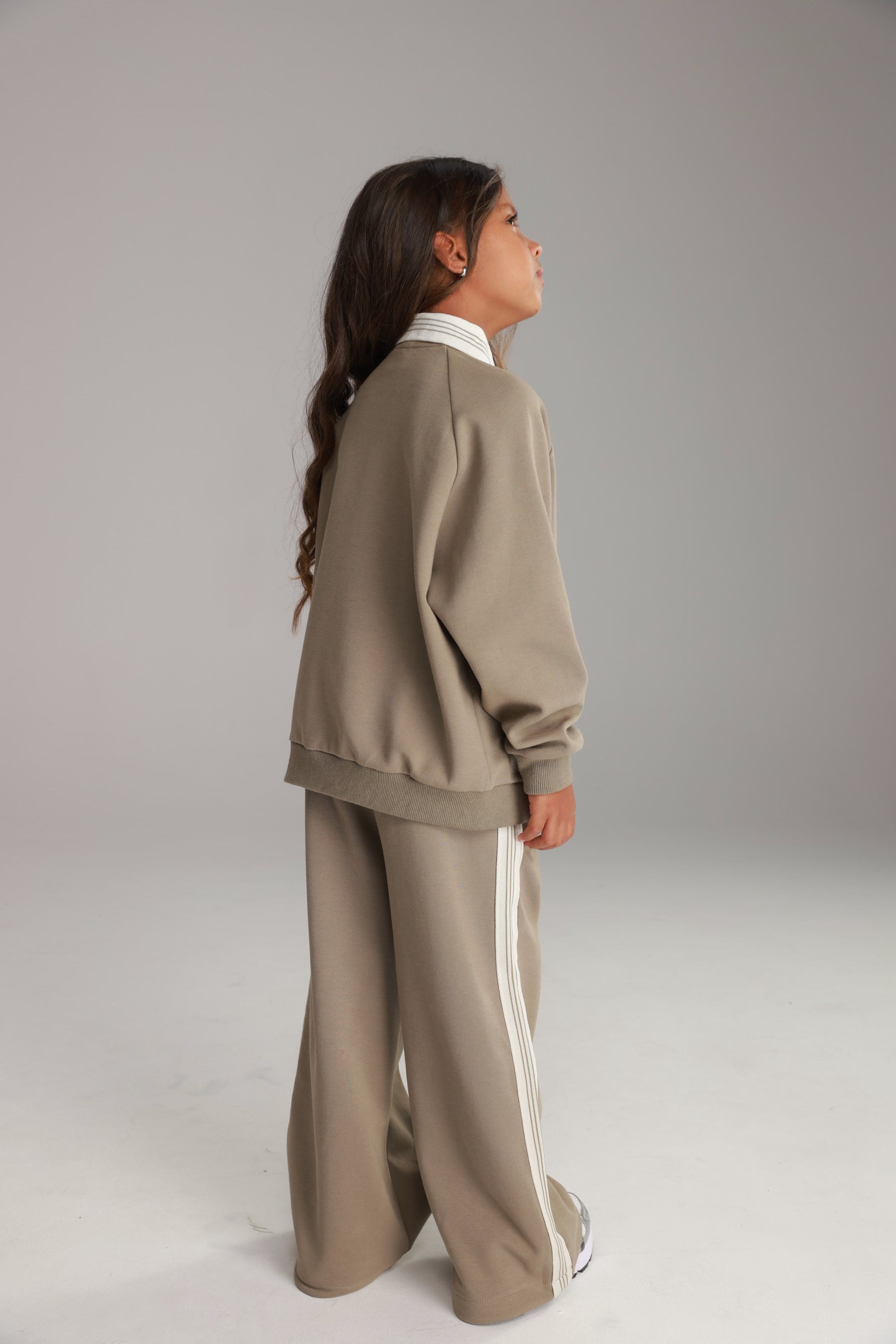 חליפת קמי חאקי