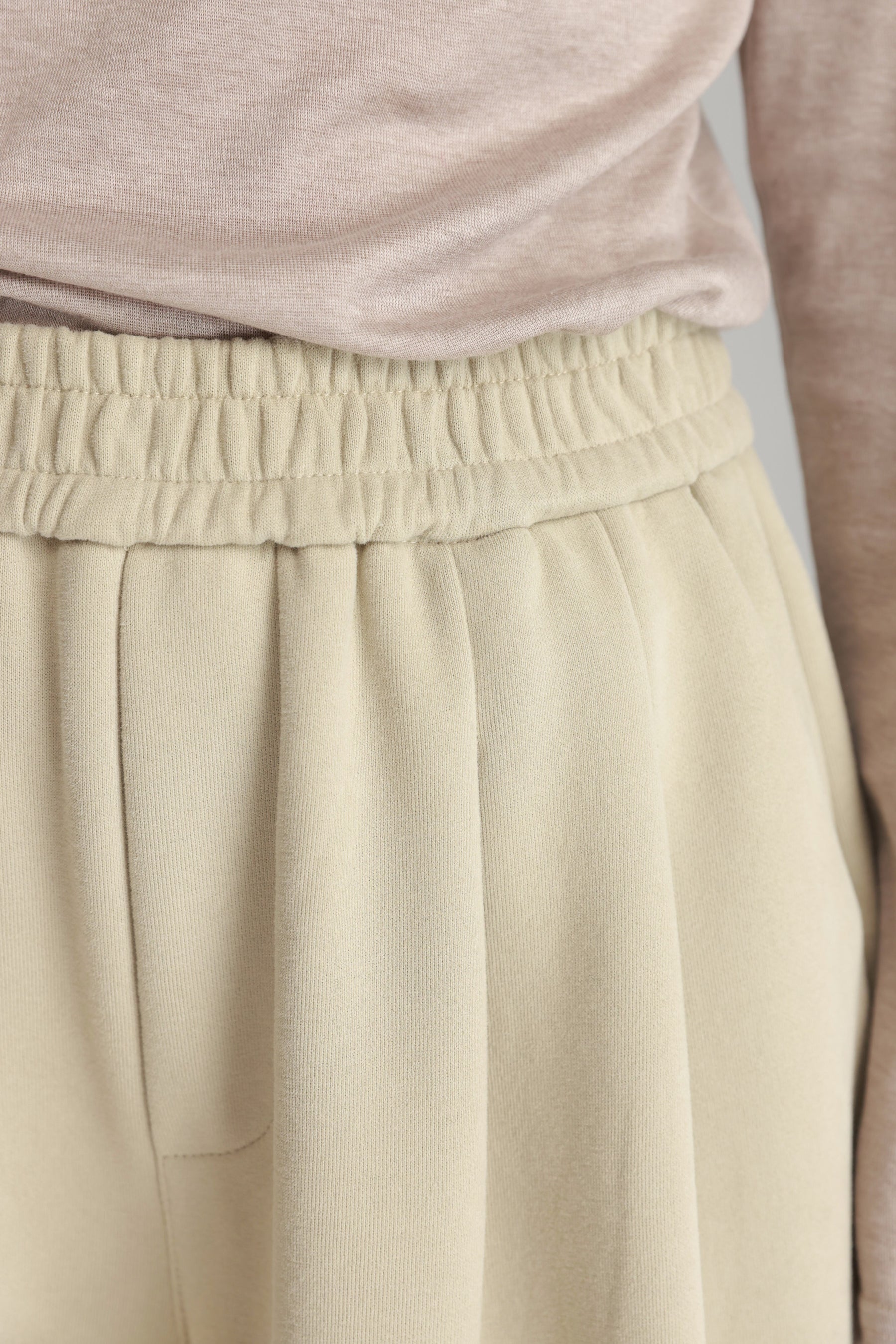 מכנסי בילי בז'