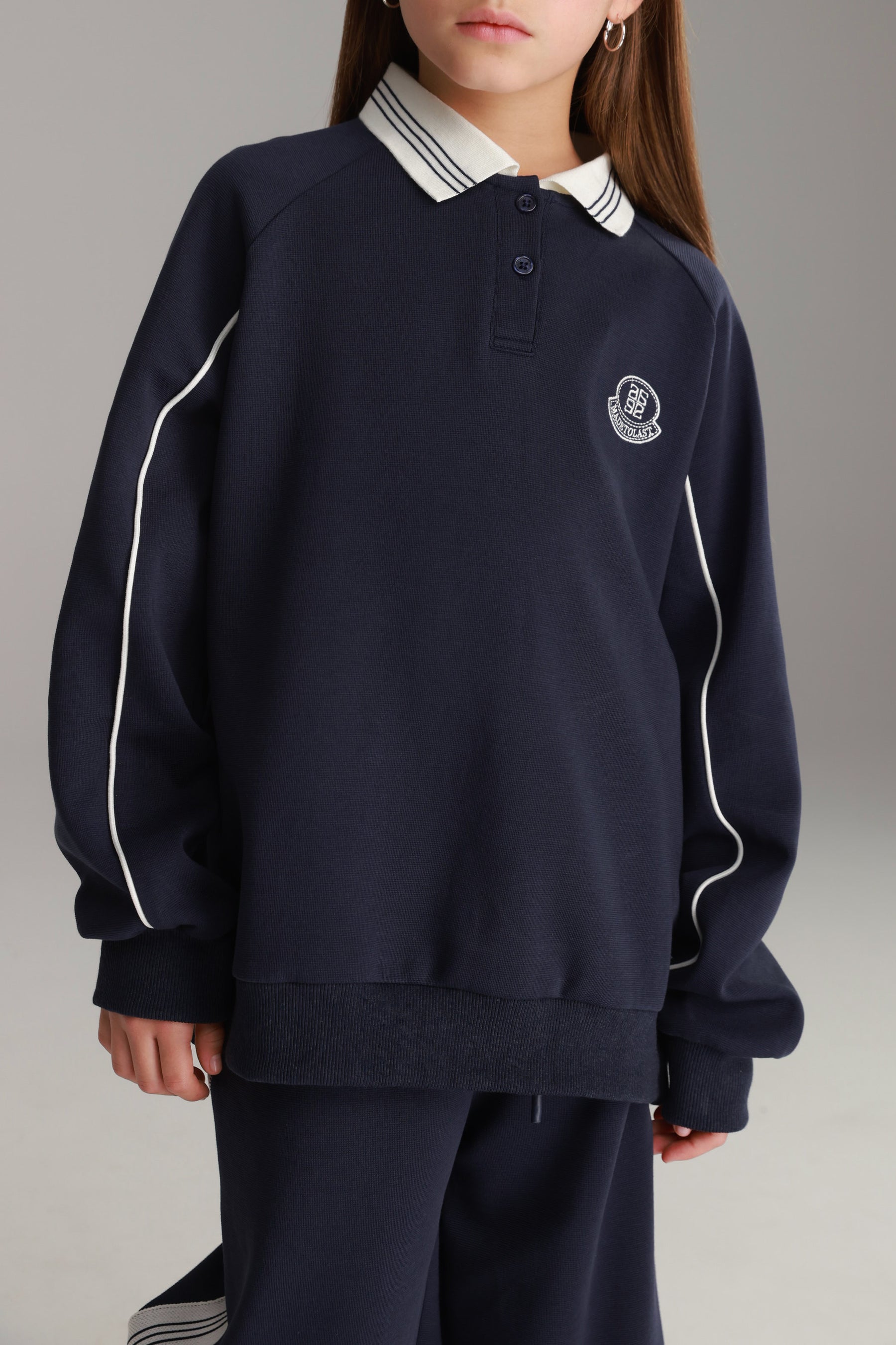 חליפת קמי נייבי