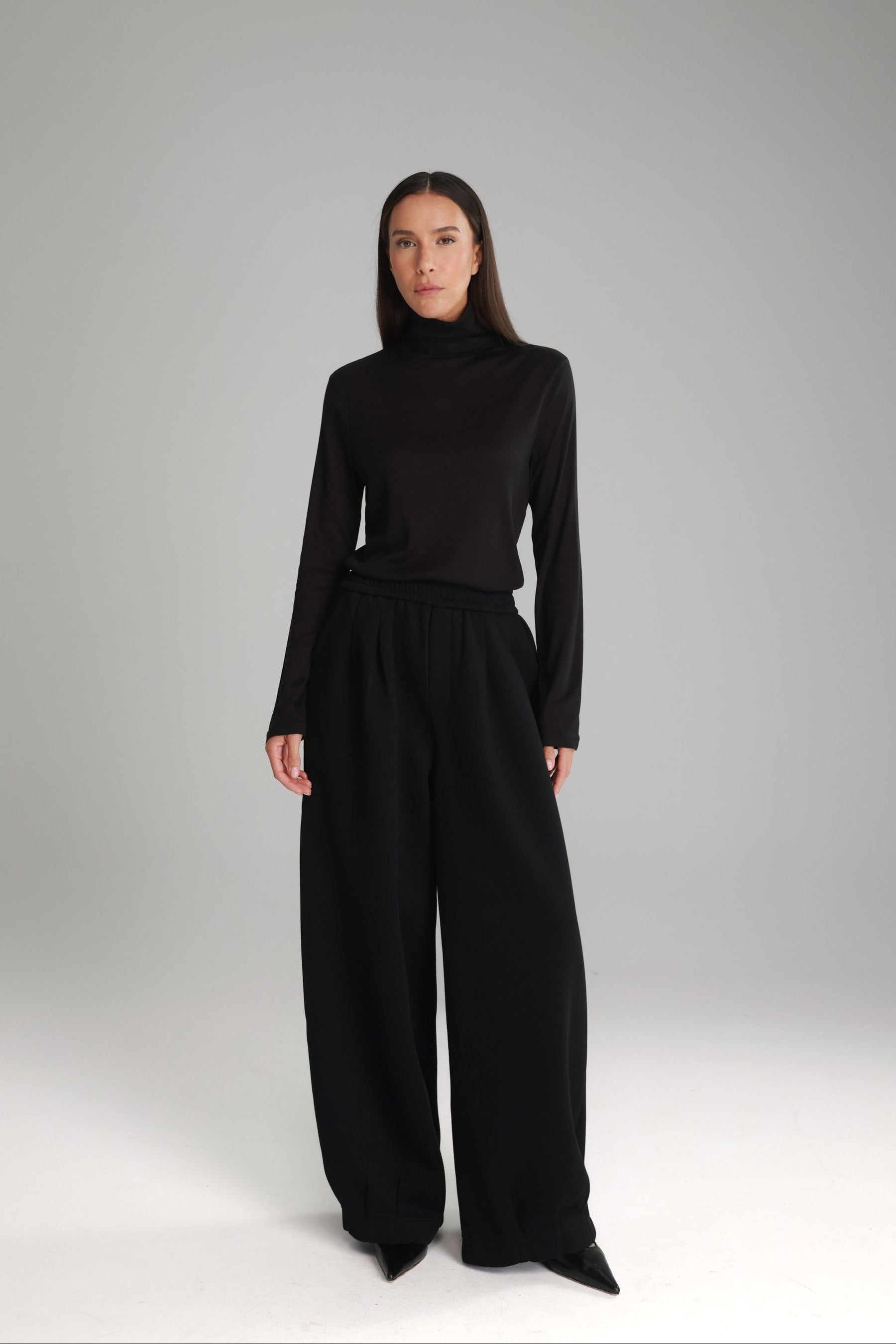 מכנסי בילי שחורים