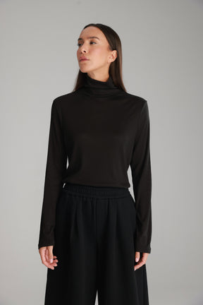 חולצת גולף בריאנה שחורה