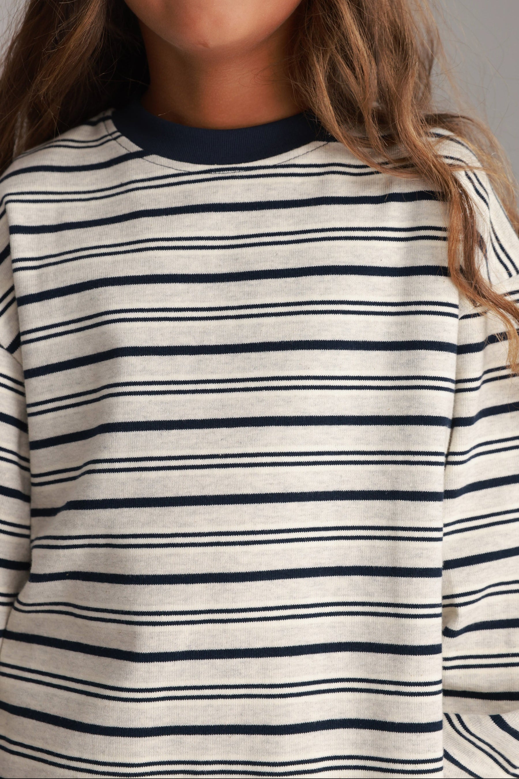 חולצת אווה אפור/נייבי