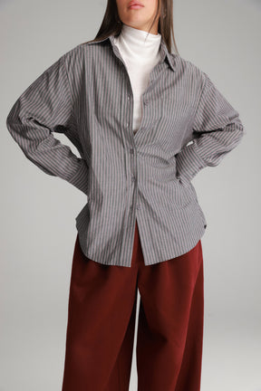 חולצת מקס מכופתרת אפורה