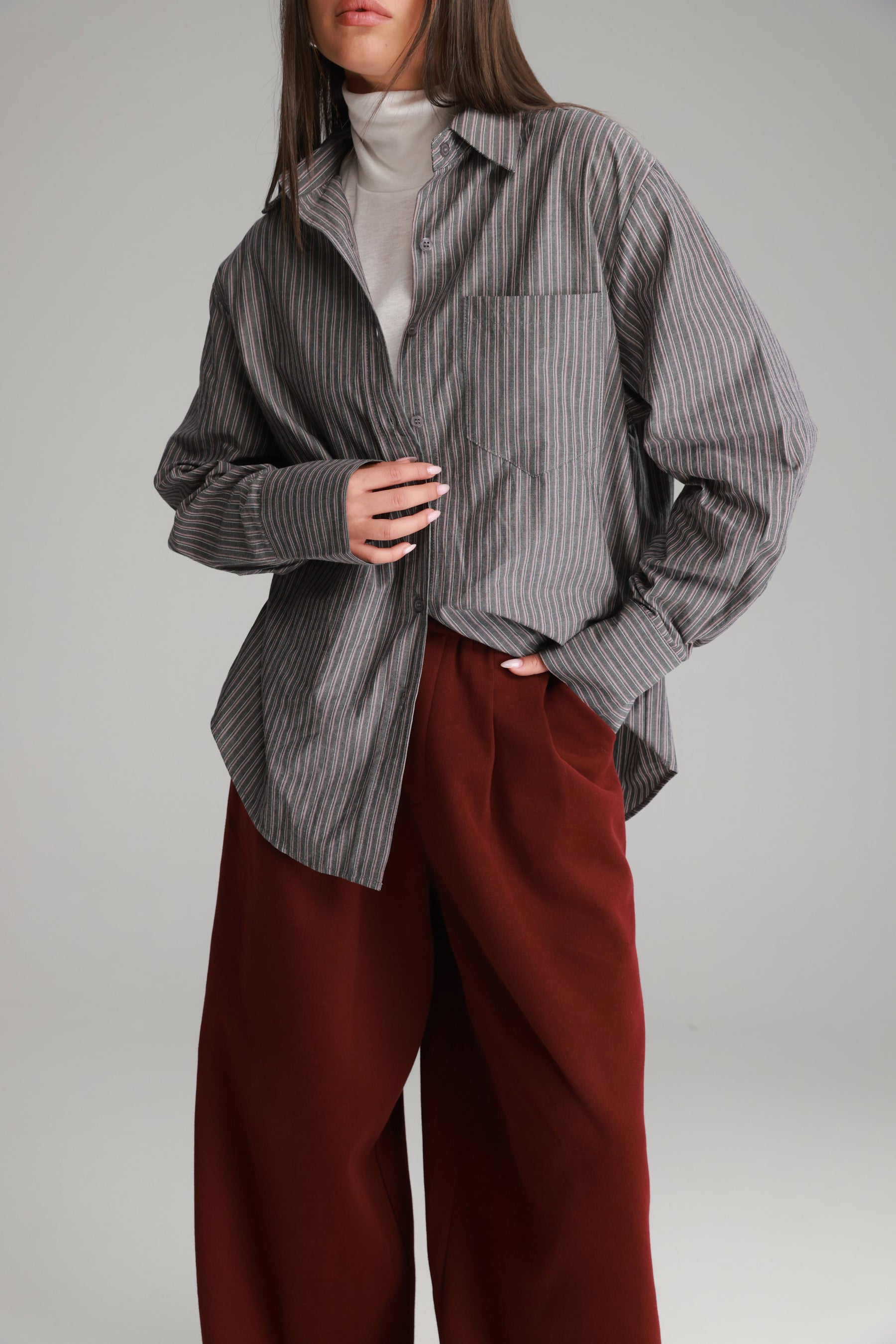 חולצת מקס מכופתרת אפורה