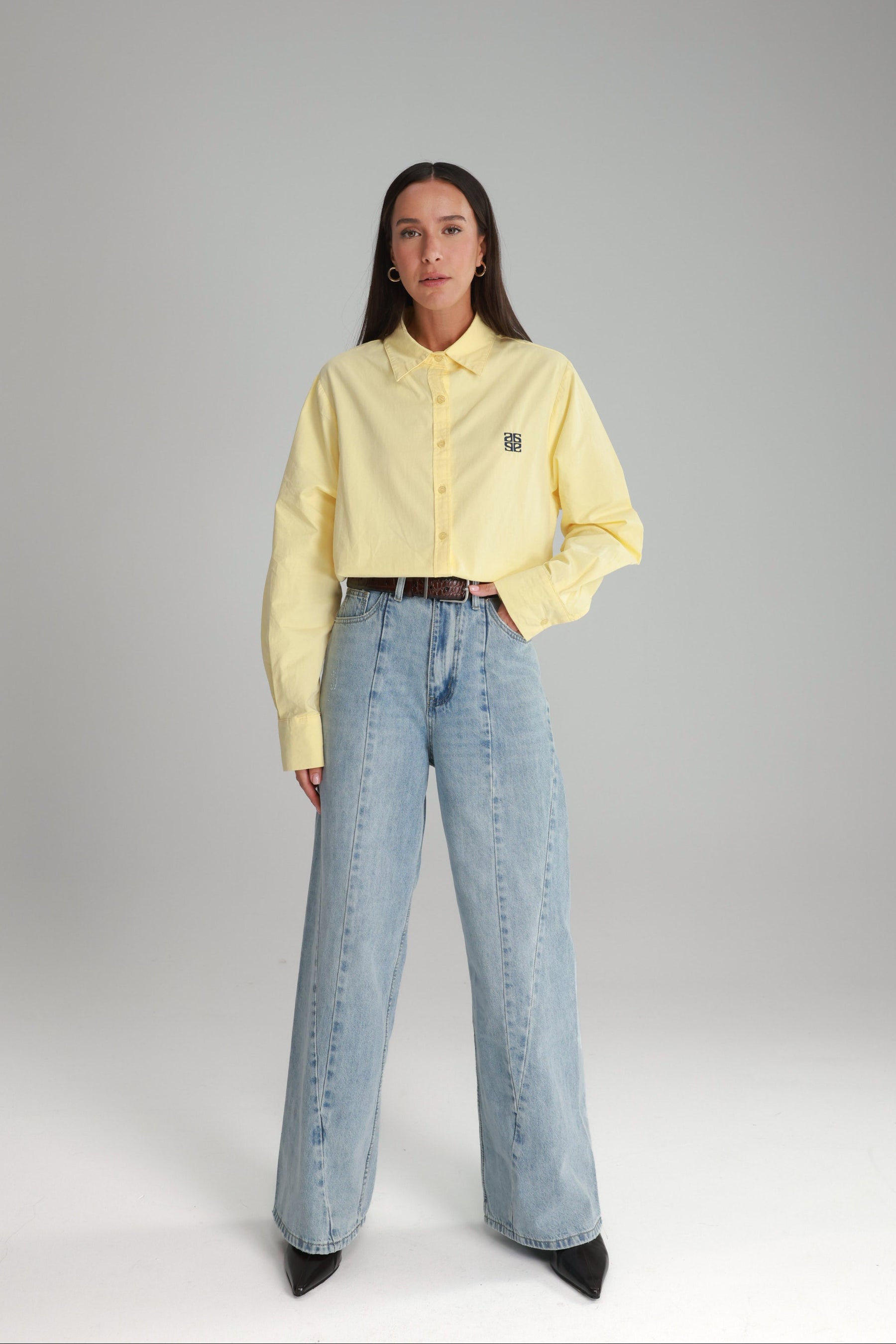 חולצת תיאו מכופתרת צהובה