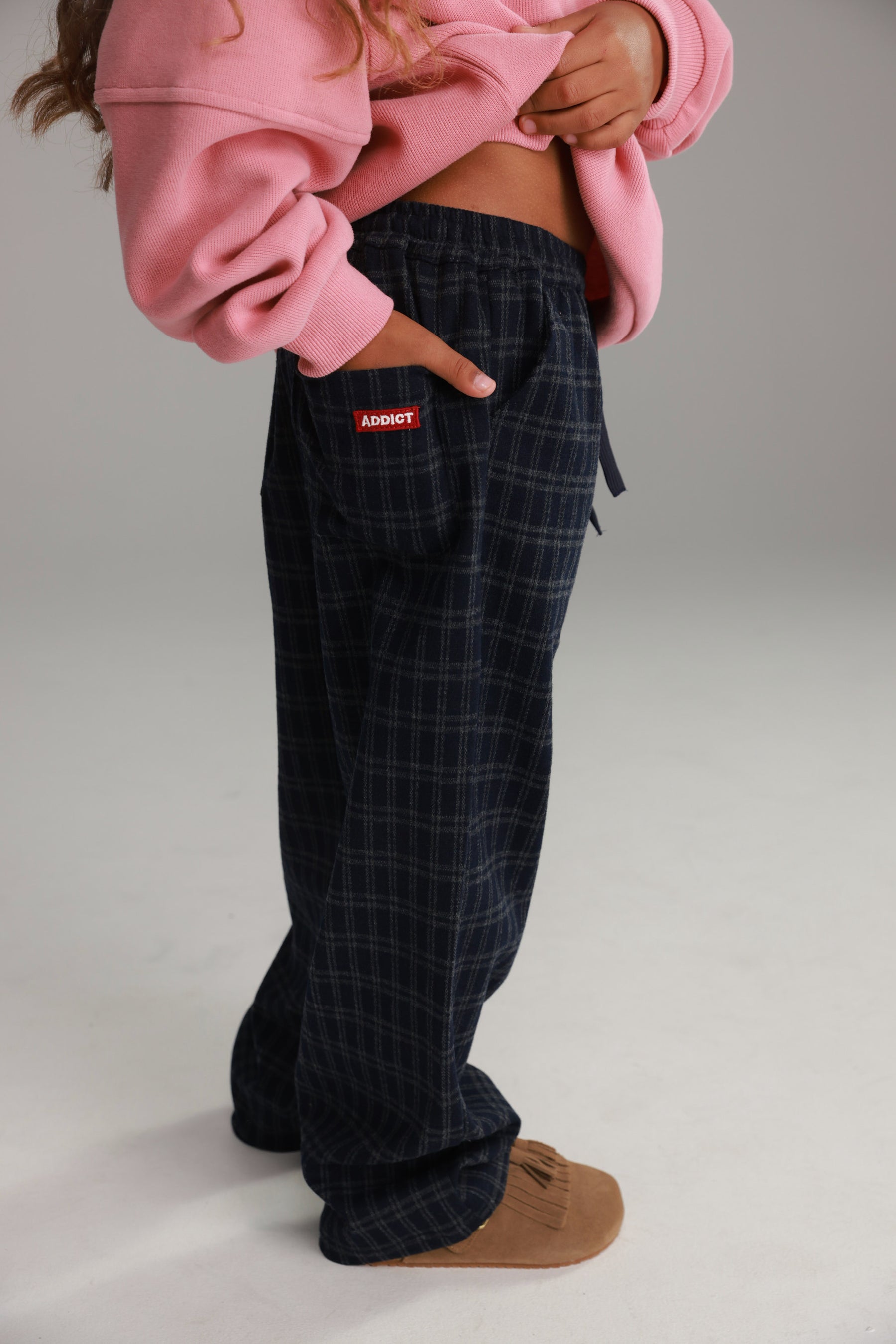 מכנסי אנטון נייבי