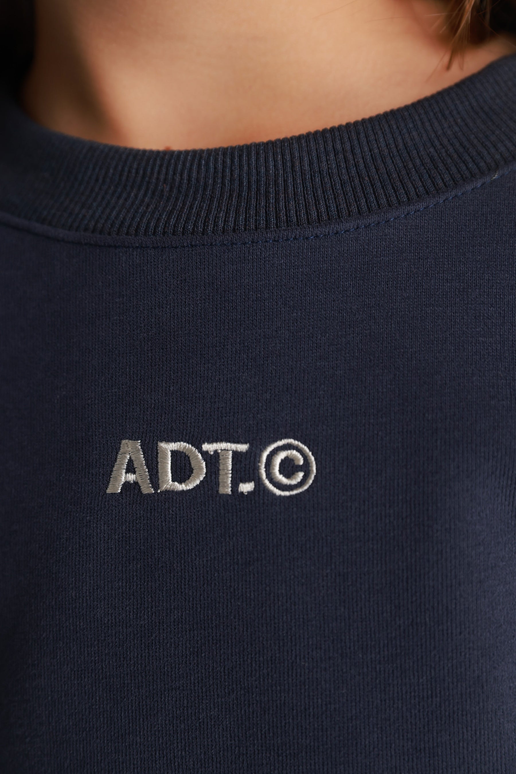 סוויטשירט היילי נייבי