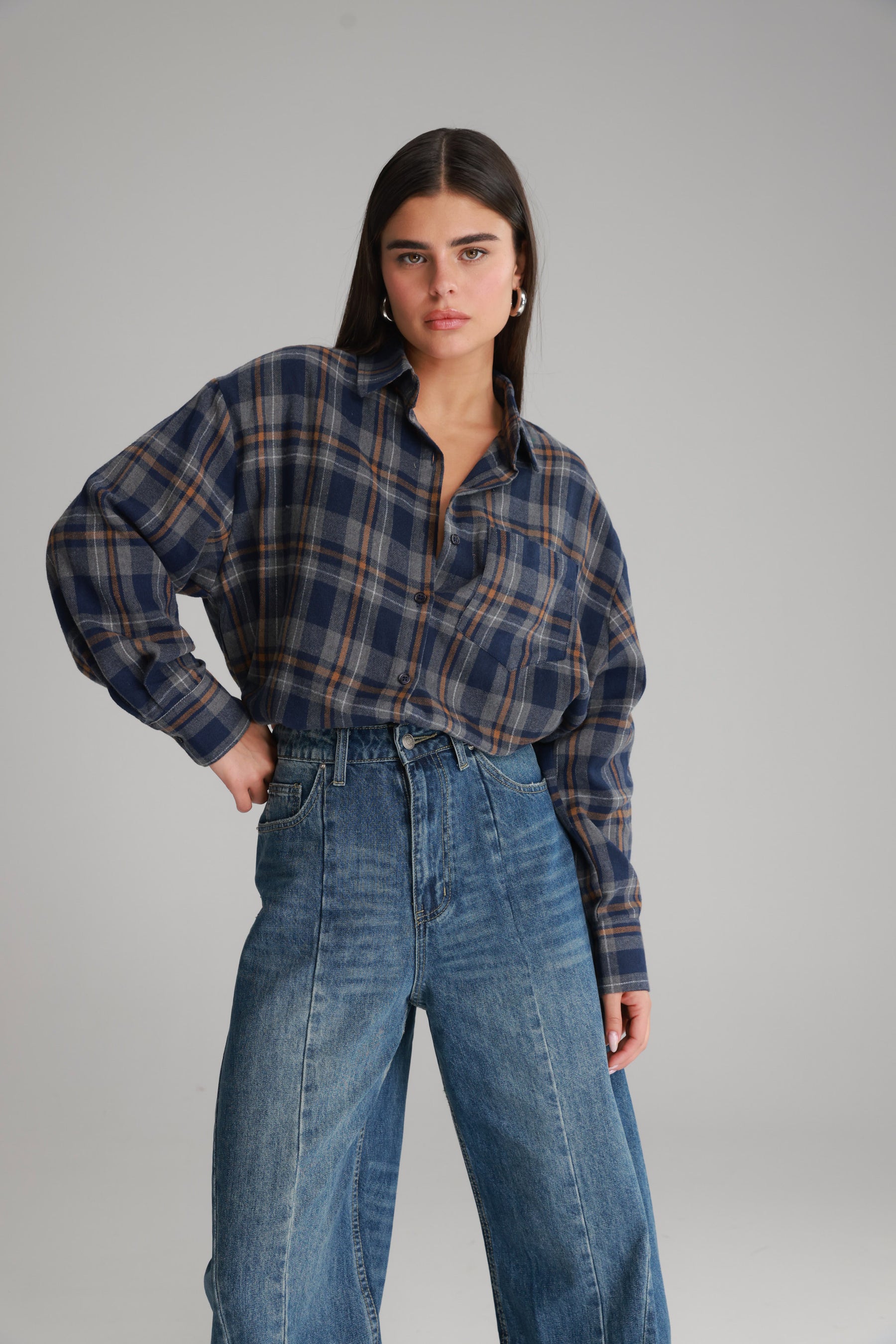 חולצת דרלין מכופתרת נייבי