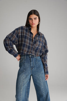 חולצת דרלין מכופתרת נייבי