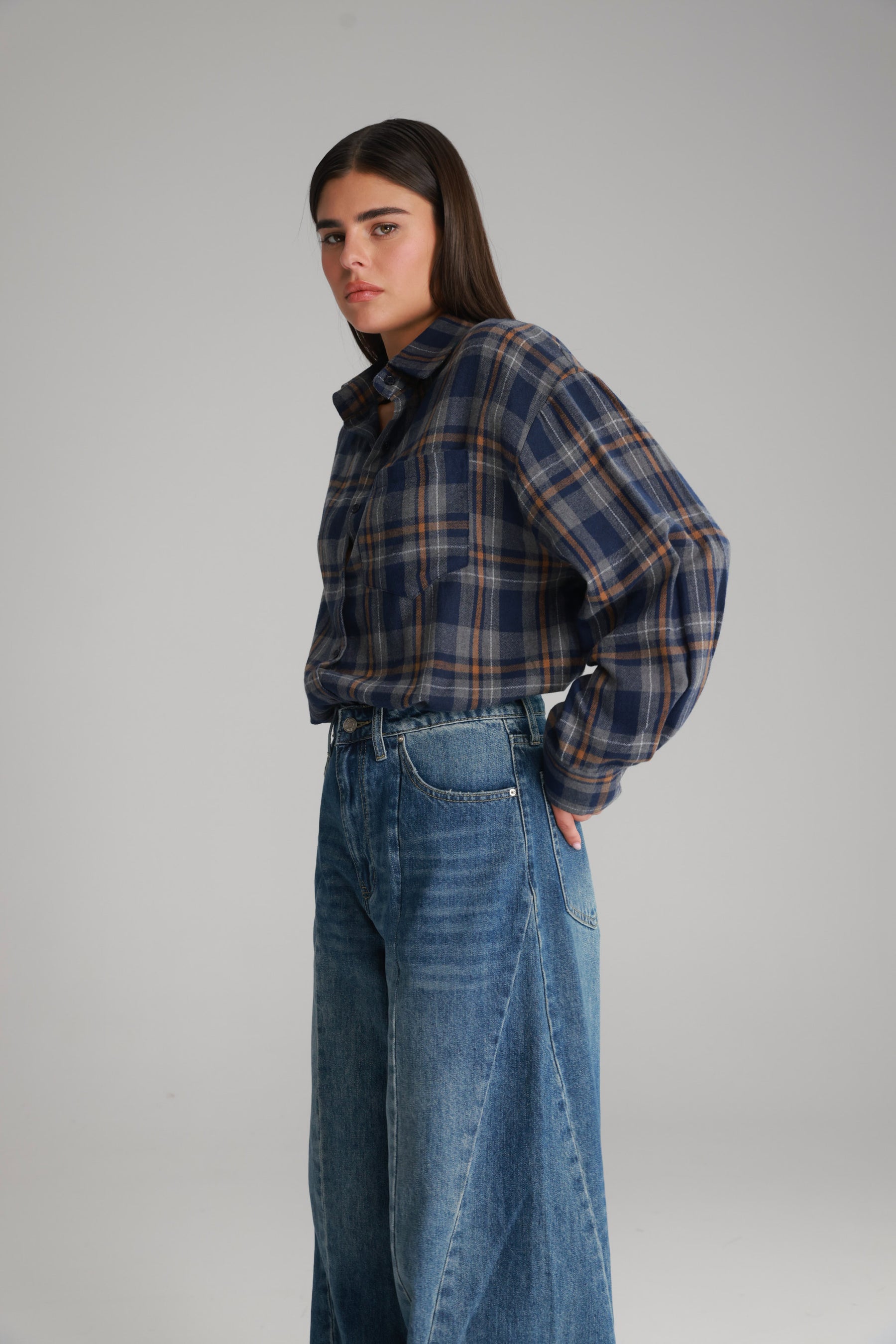 חולצת דרלין מכופתרת נייבי