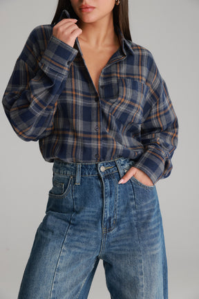 חולצת דרלין מכופתרת נייבי