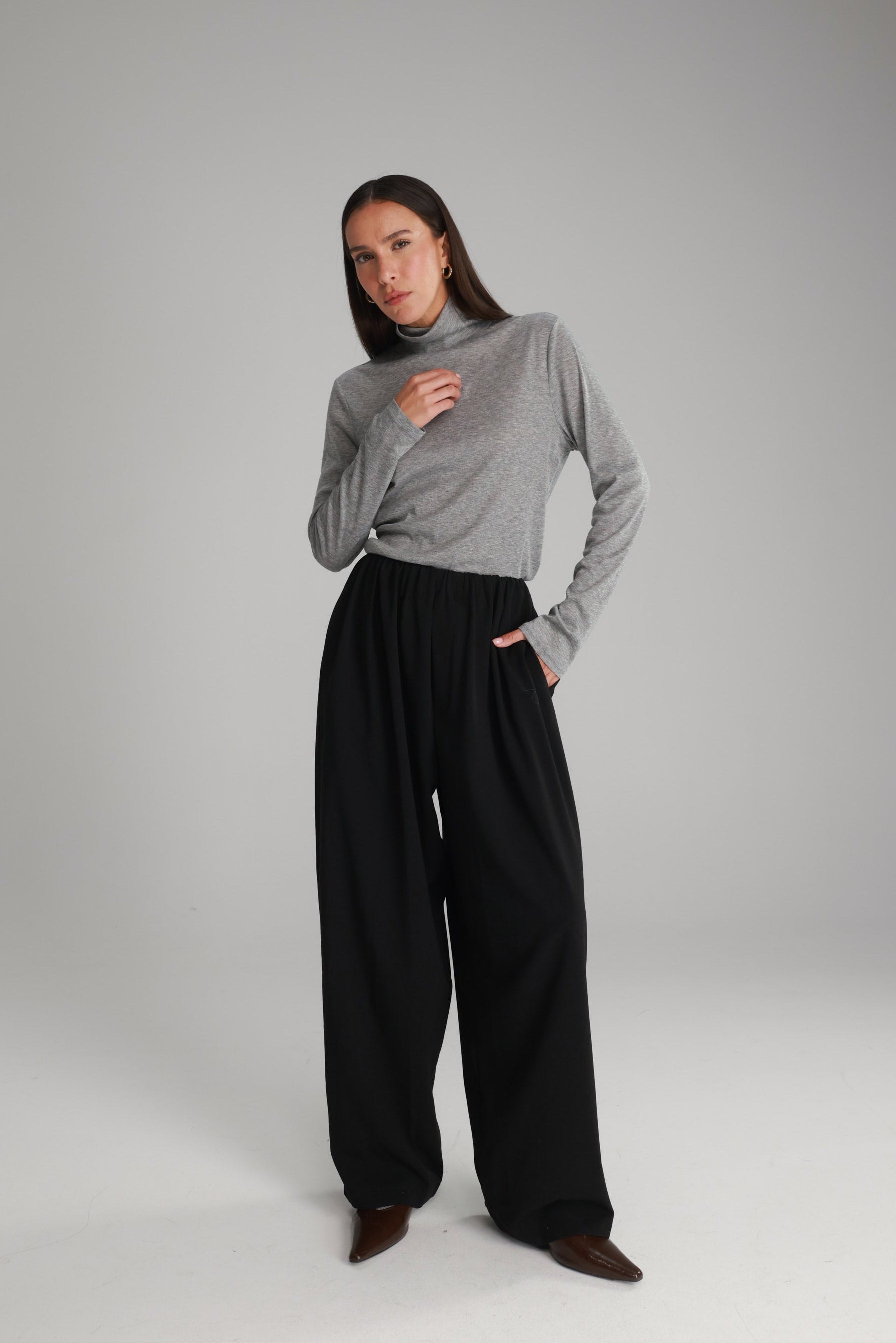 מכנסי מנואלה שחורים