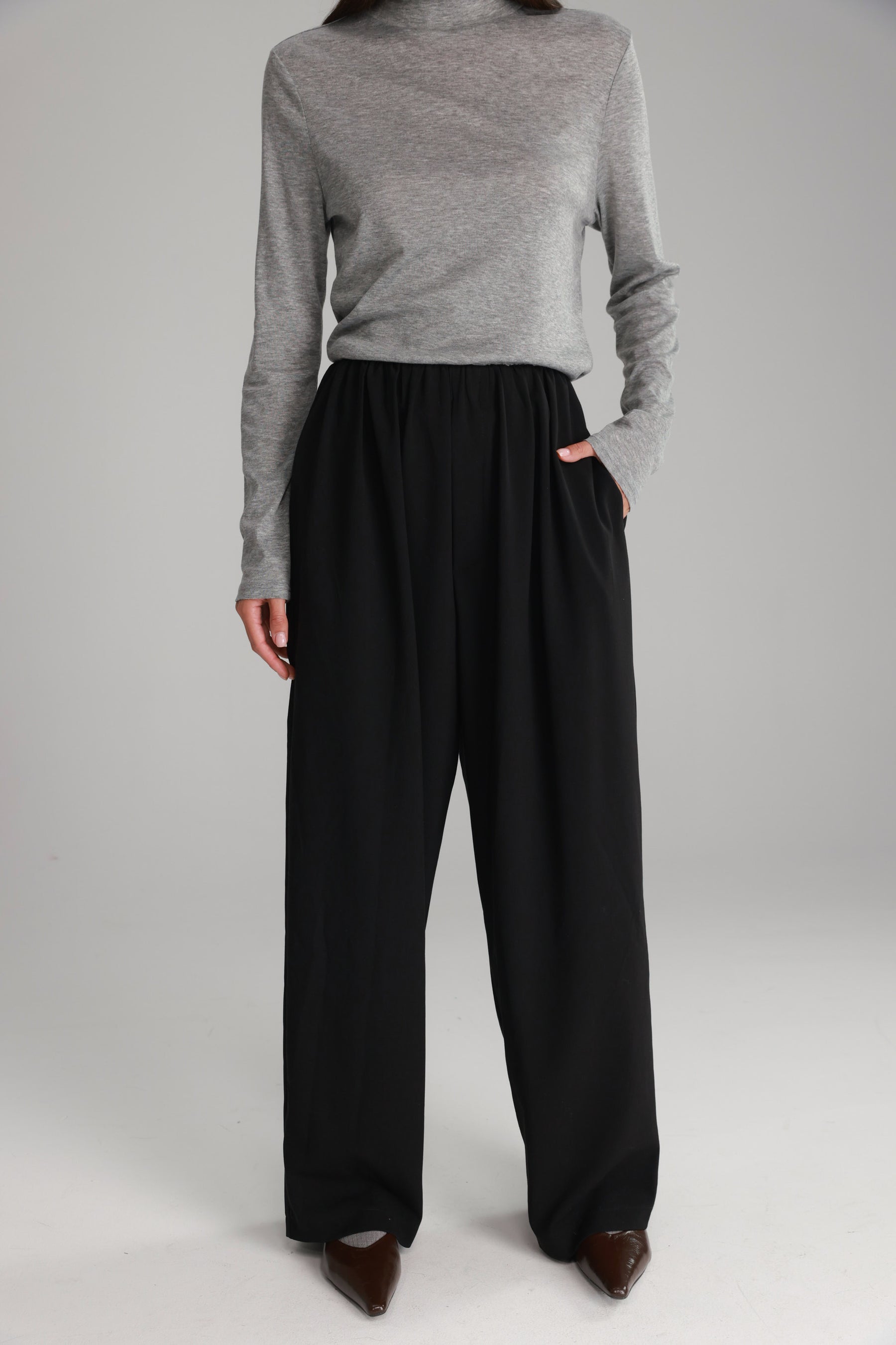 מכנסי מנואלה שחורים