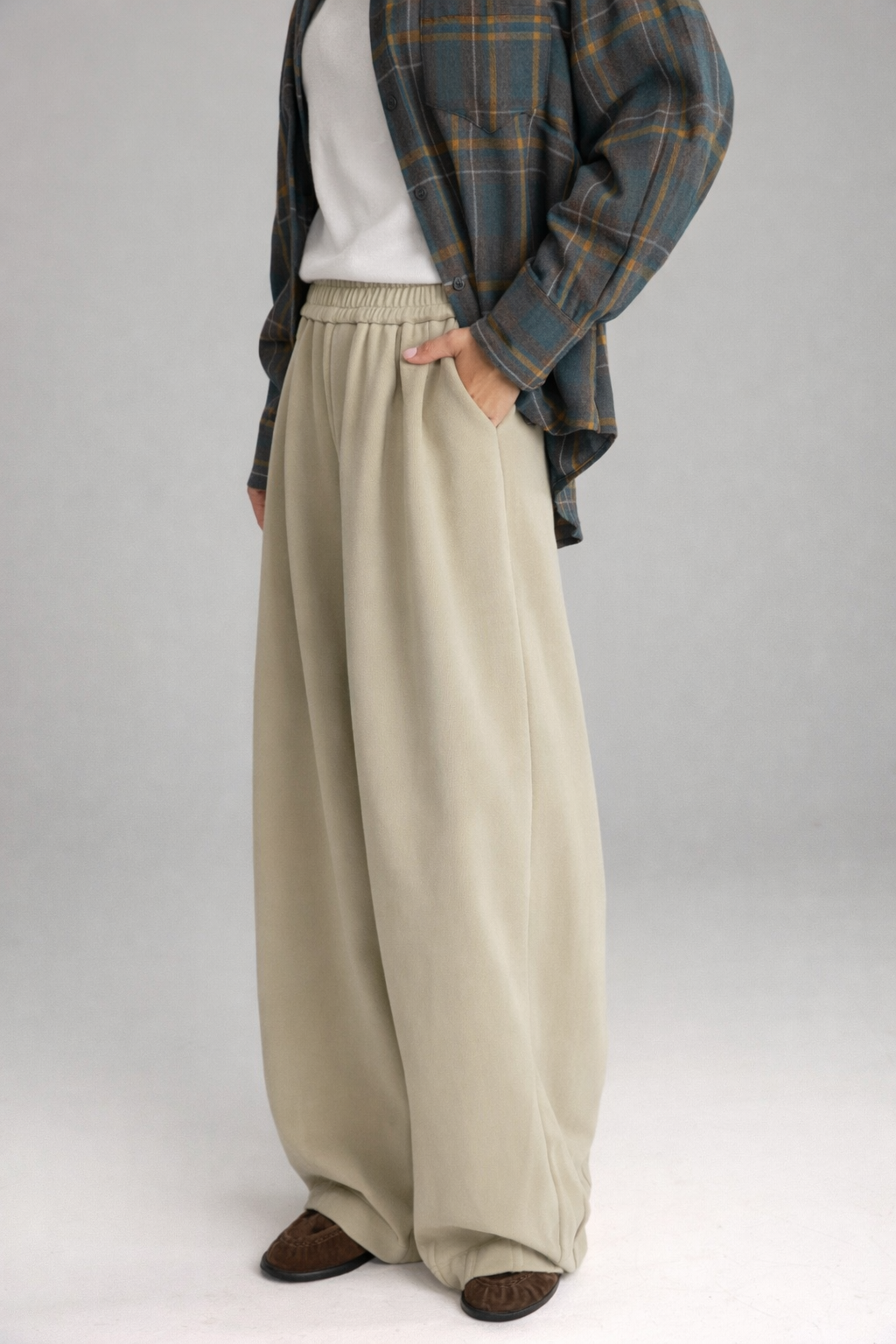 מכנסי בילי בז'