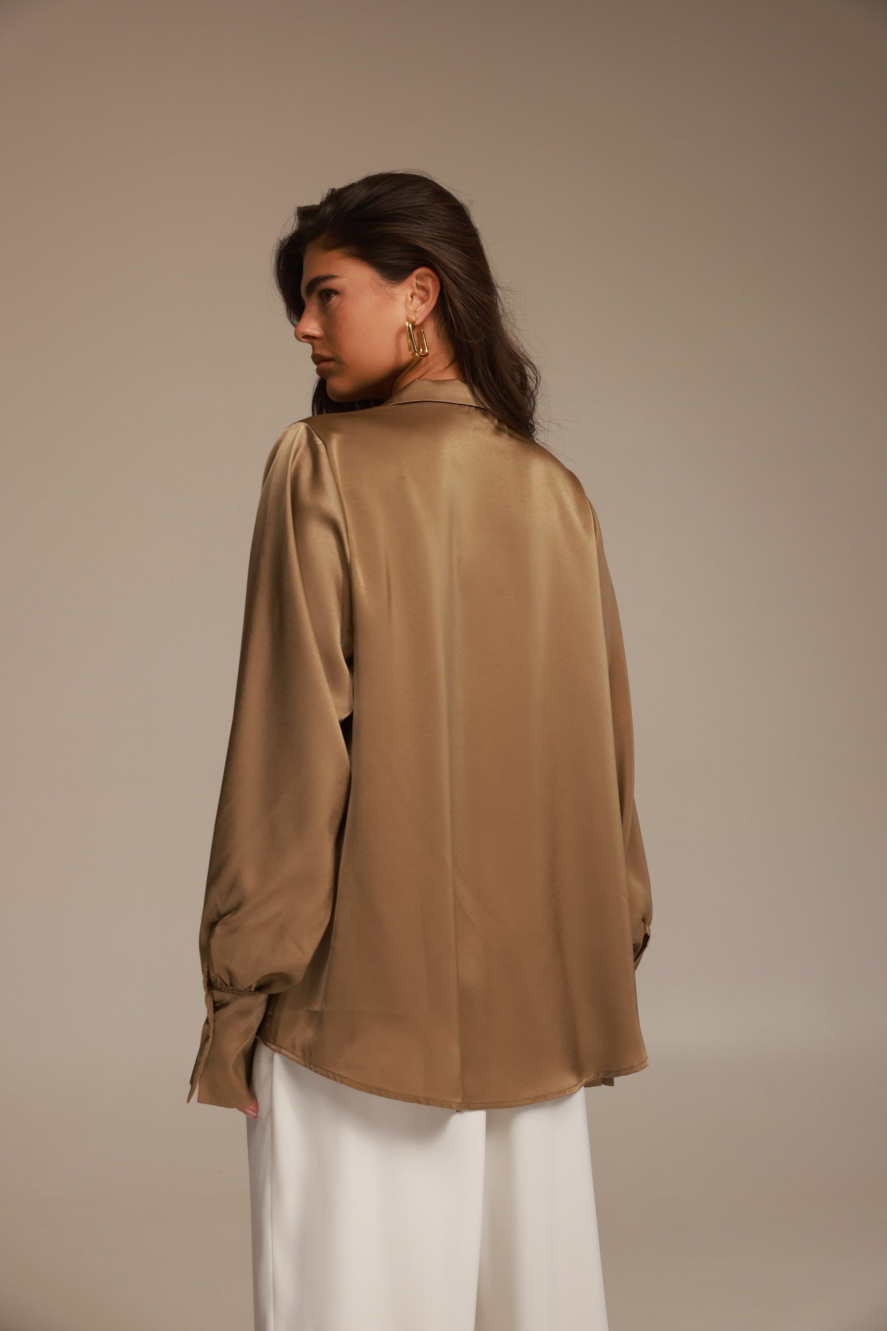 חולצת ויאנה מכופתרת חאקי