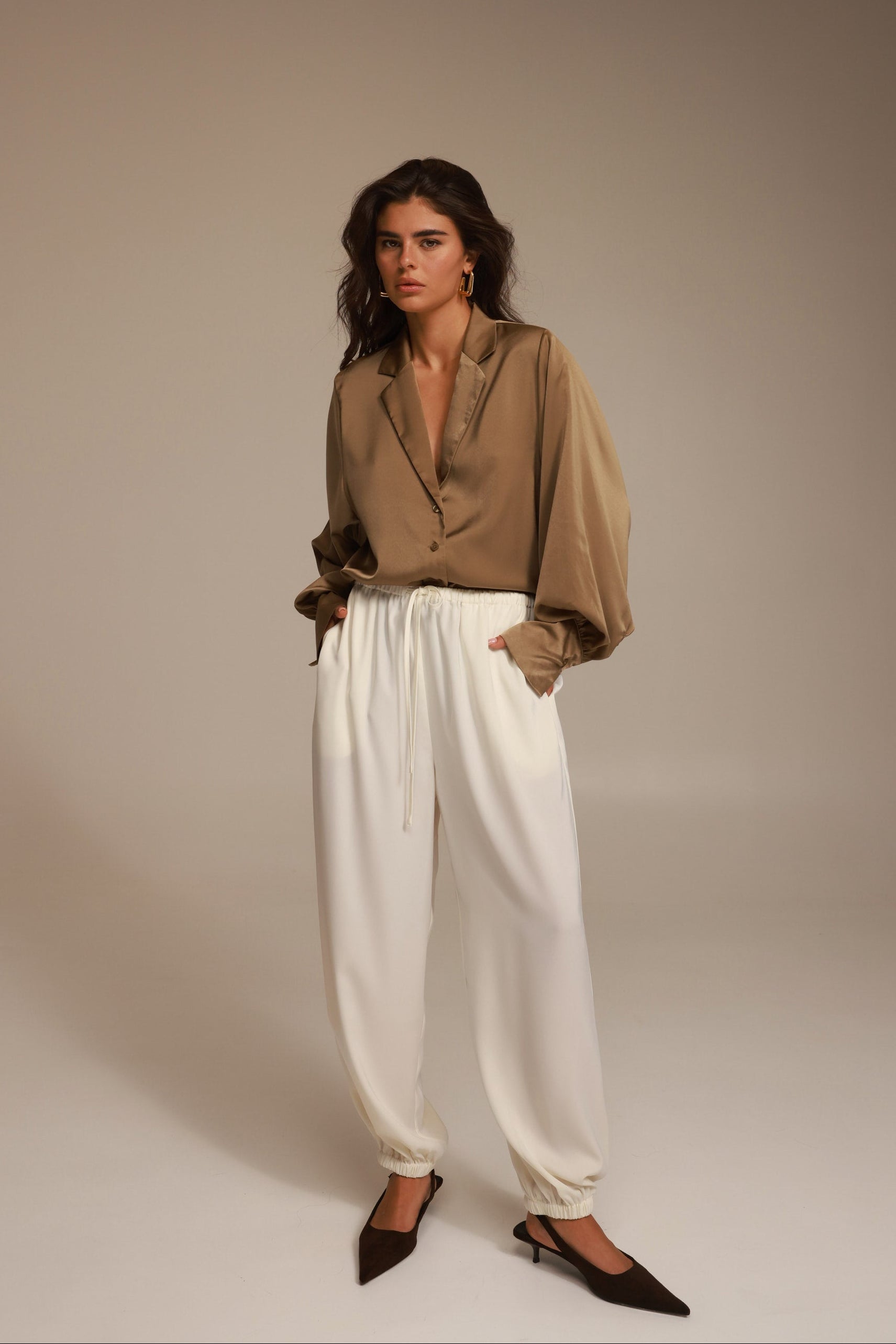 חולצת ויאנה מכופתרת חאקי