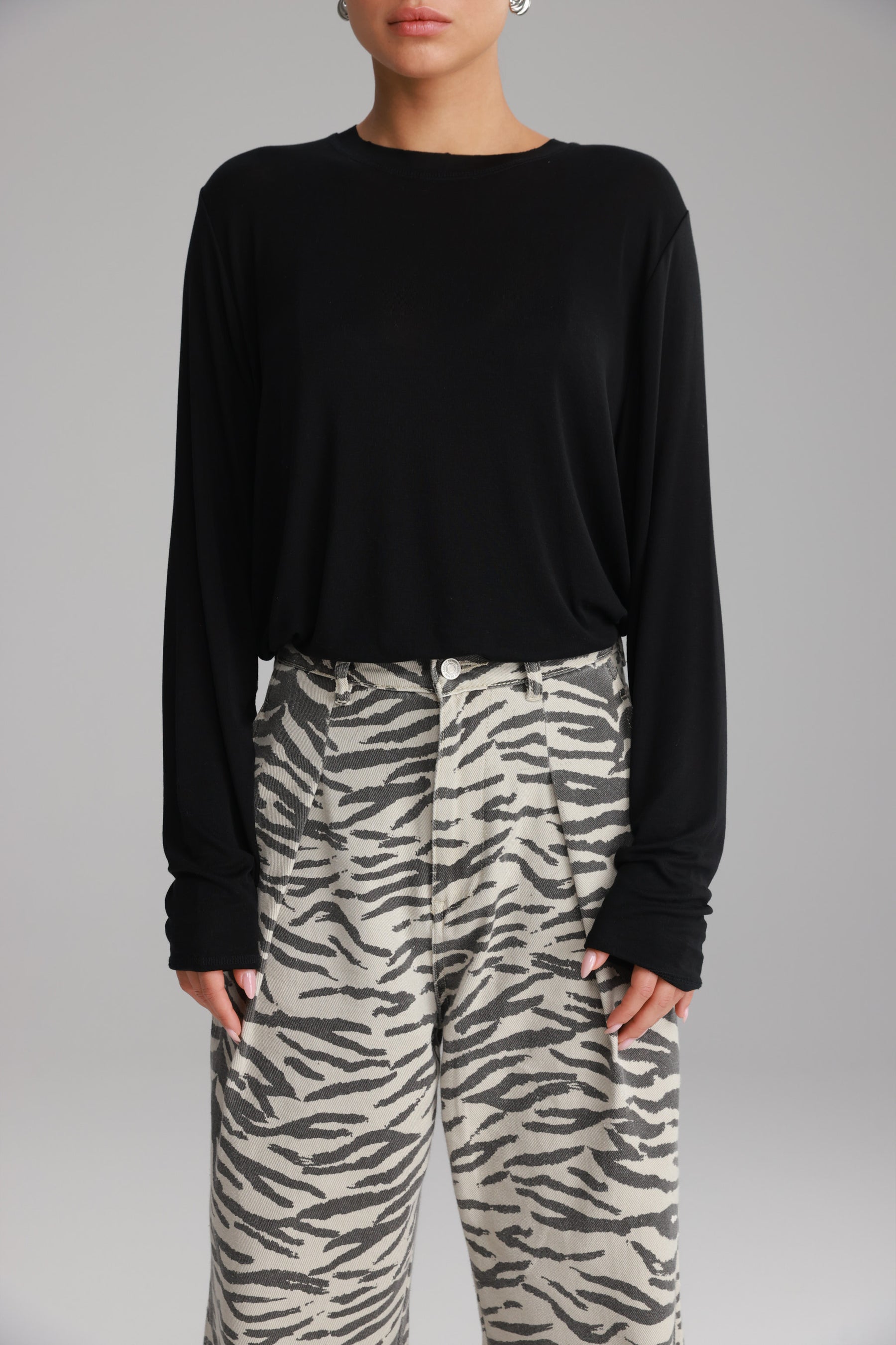 חולצת ביילין שחורה