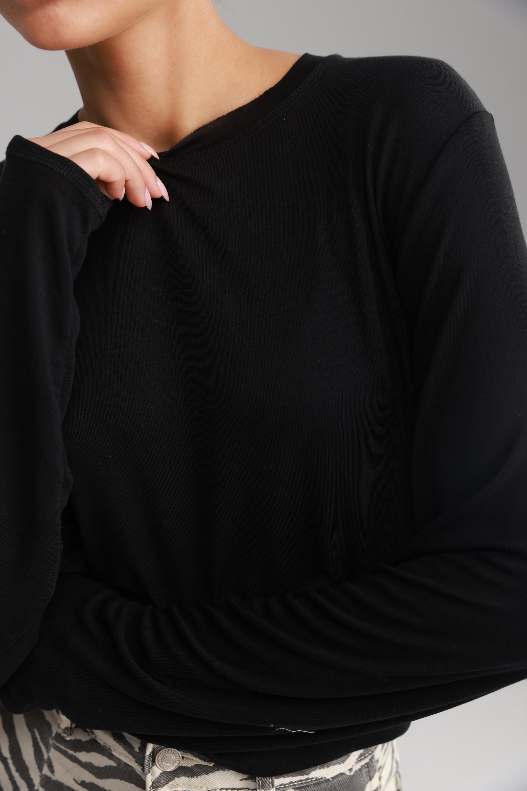 חולצת ביילין שחורה