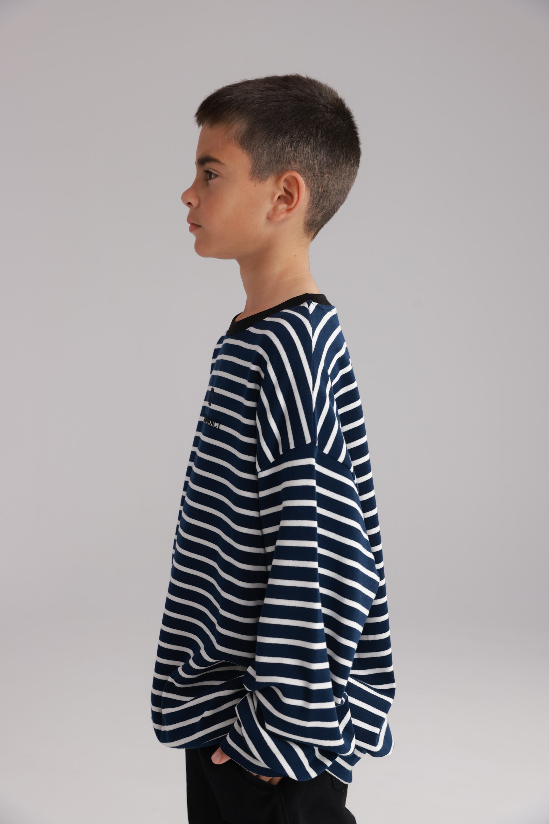 חולצת ברנדון נייבי/לבן