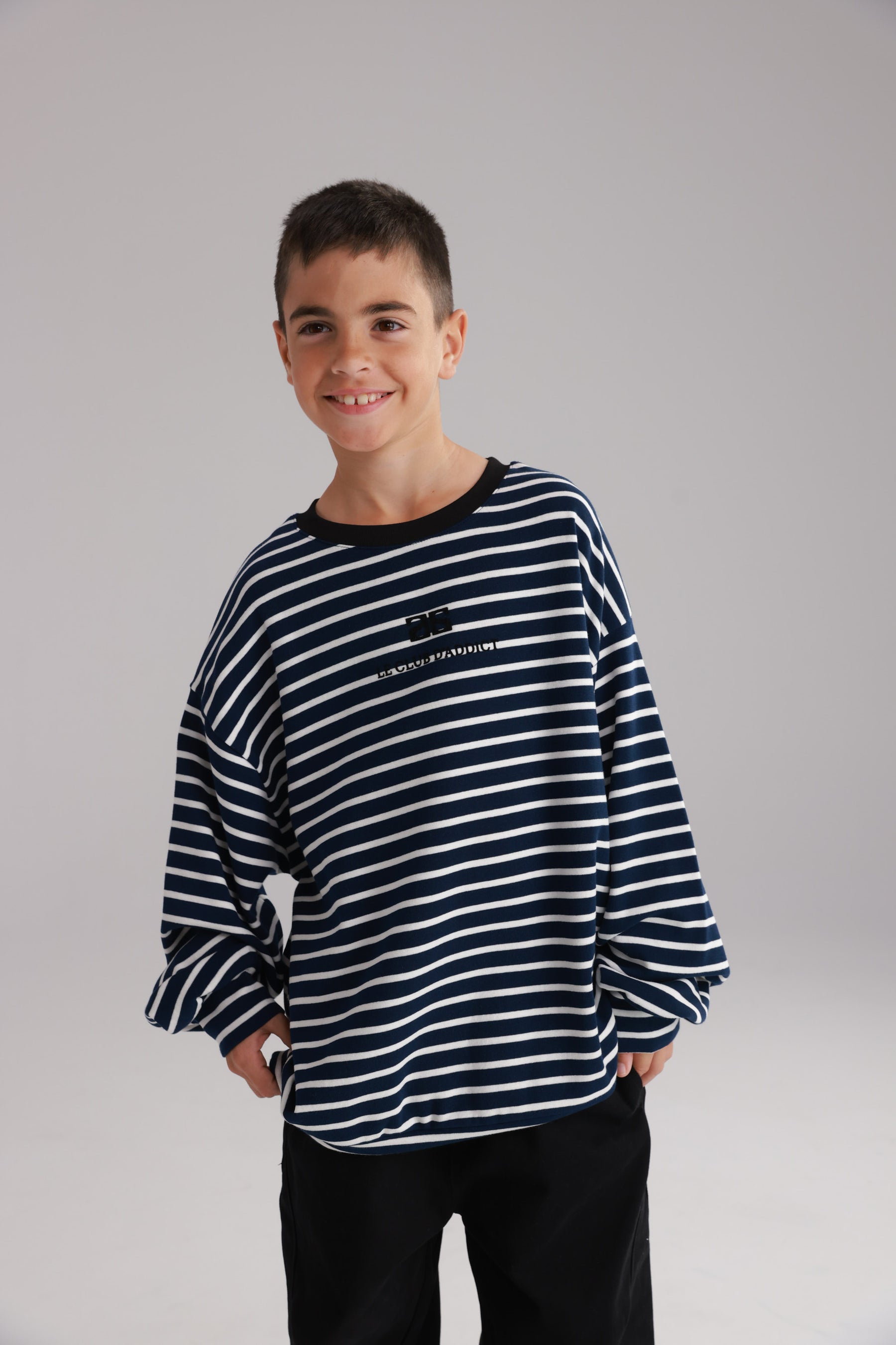 חולצת ברנדון נייבי/לבן