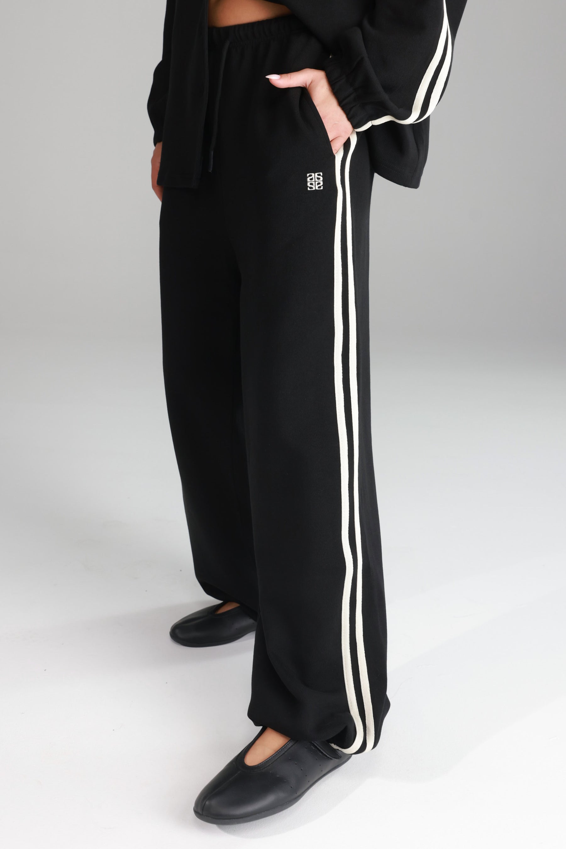 חליפת מלאני שחורה