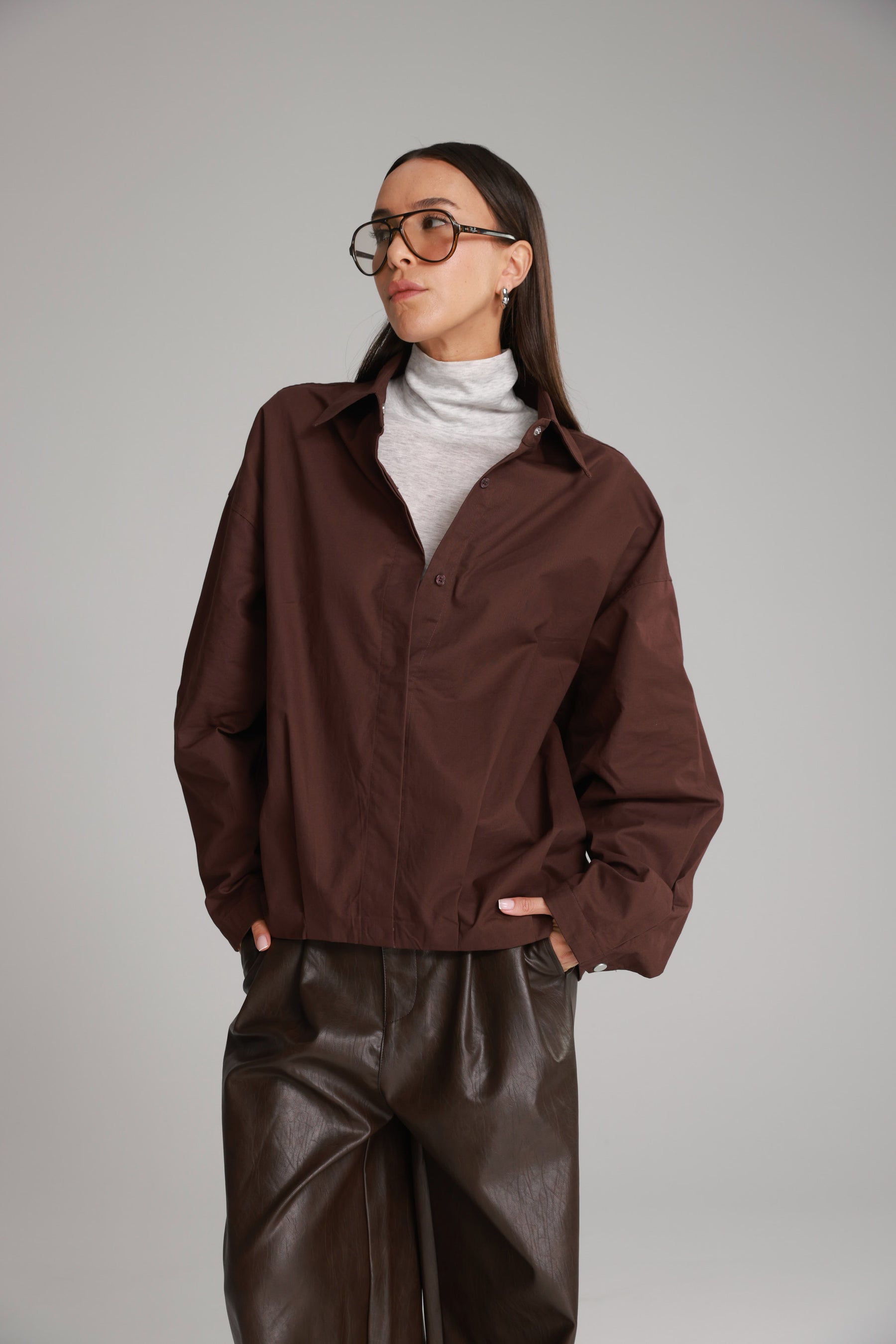 חולצת ארי מכופתרת בורדו