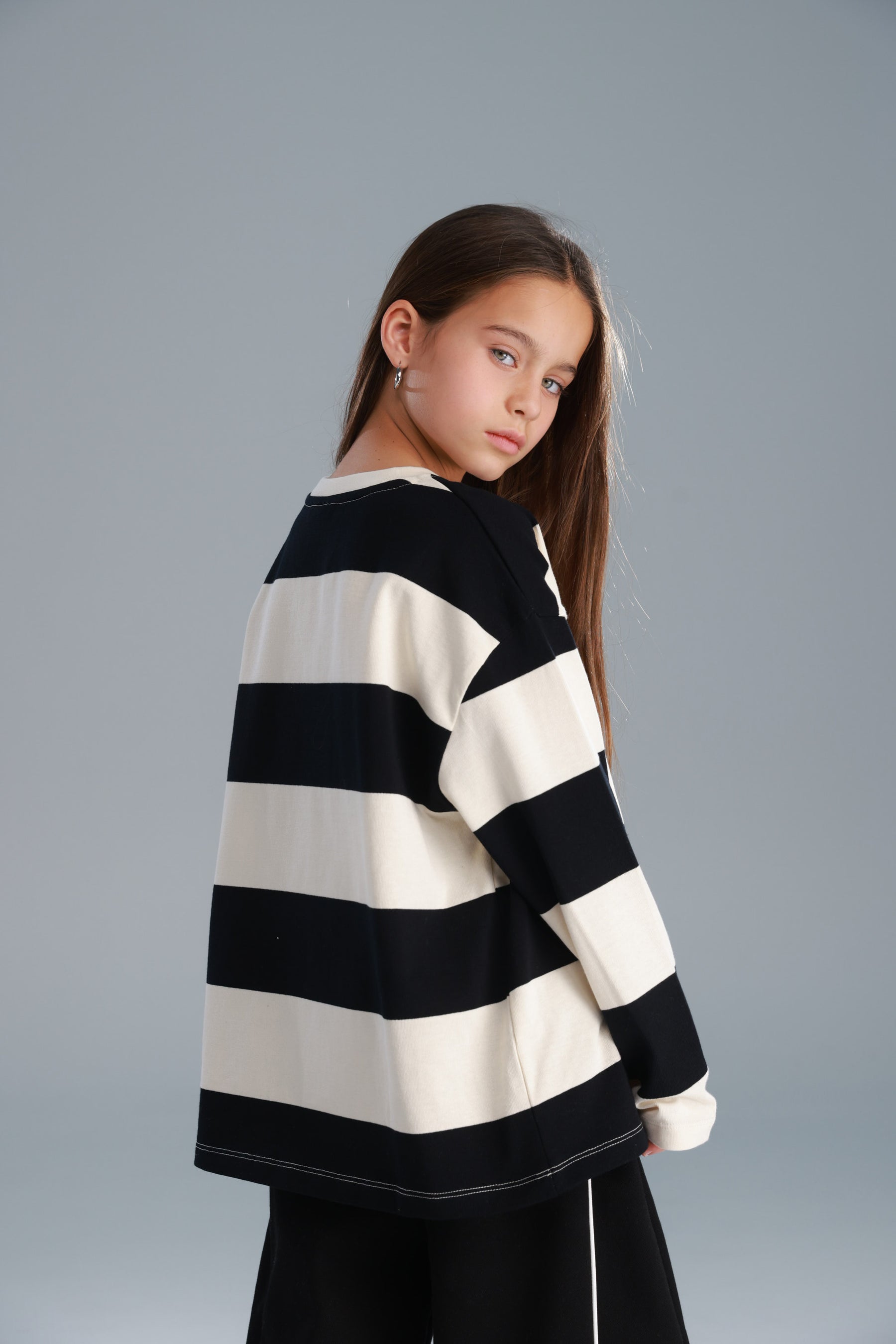 חולצת ויולה שחור/שמנת