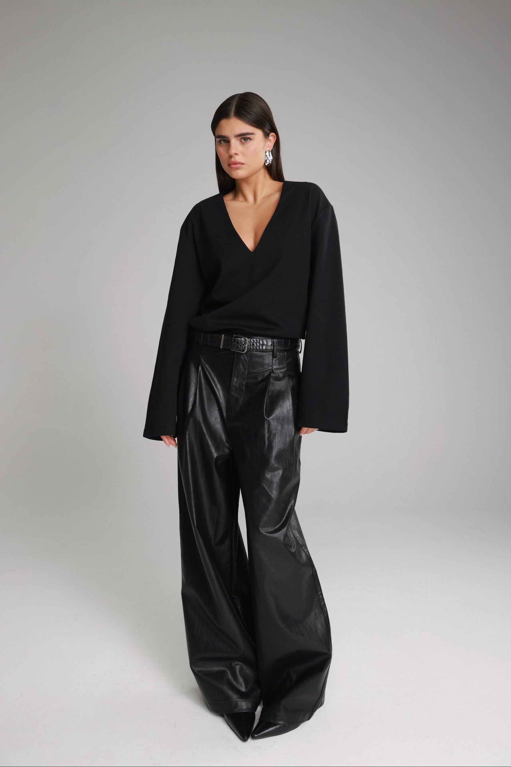 חולצת פרטון שחורה