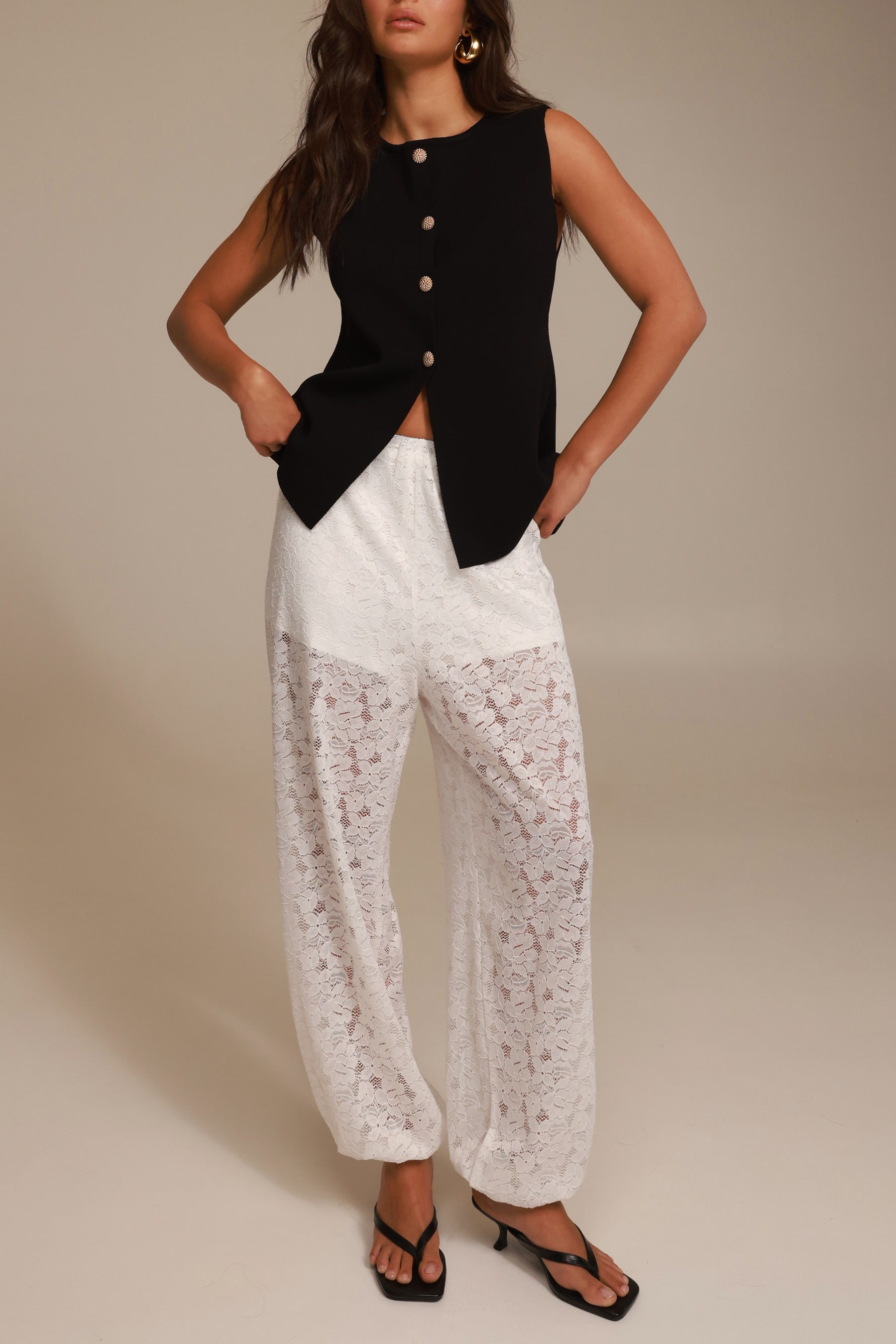 מכנסי קפרי לבנים