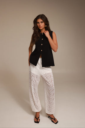 מכנסי קפרי לבנים