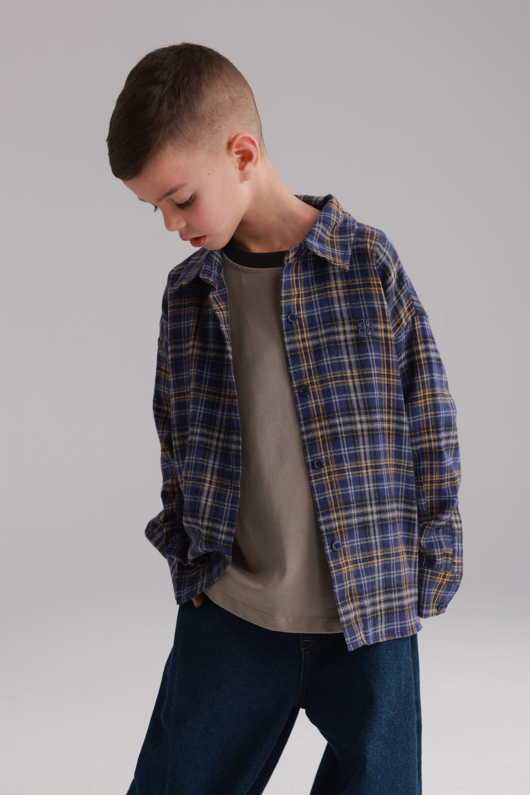 חולצת איב מכופתרת נייבי