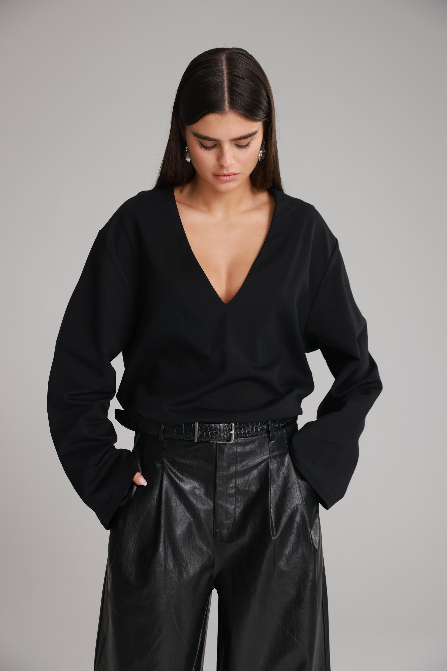 חולצת פרטון שחורה