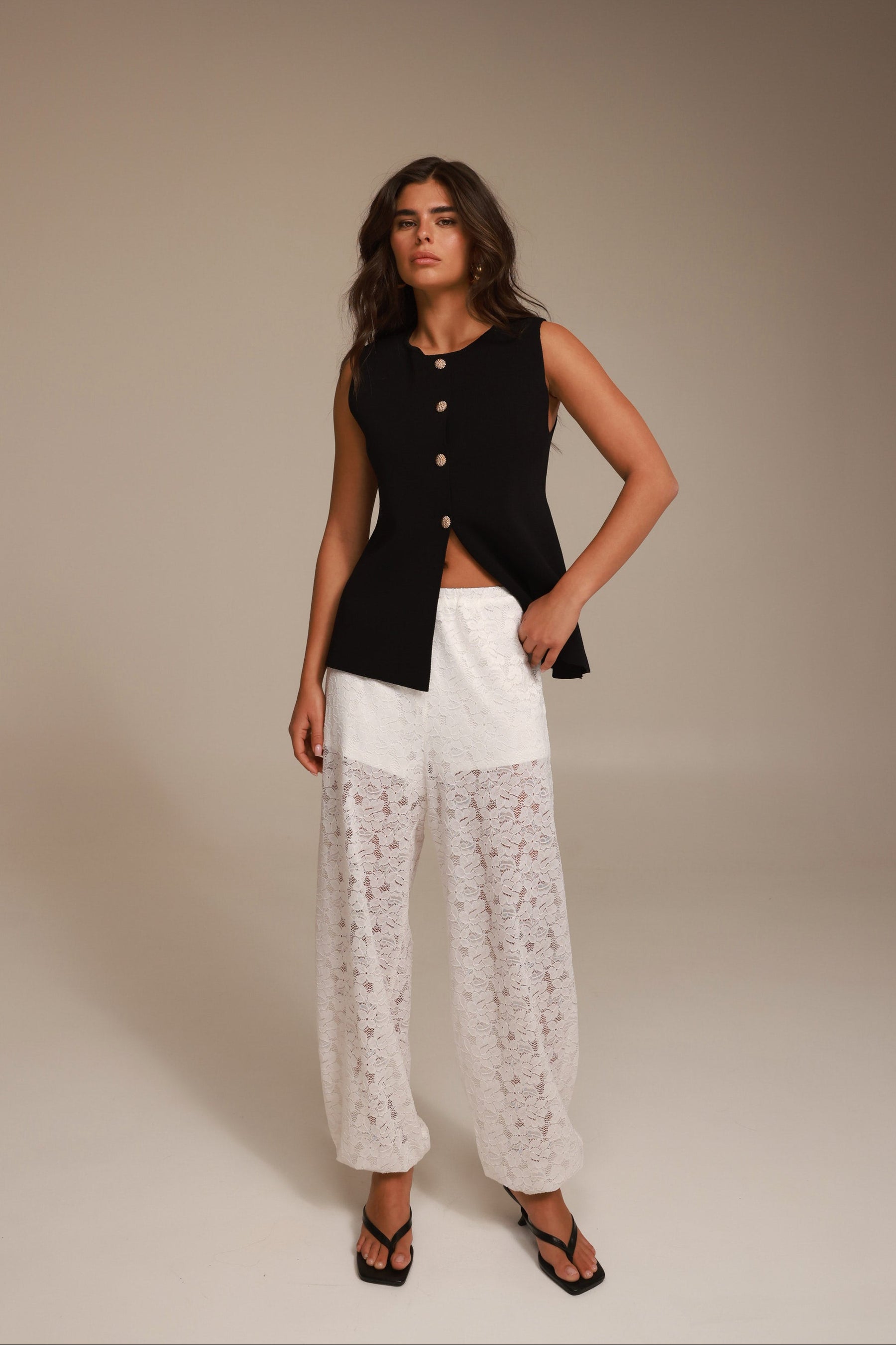 מכנסי קפרי לבנים