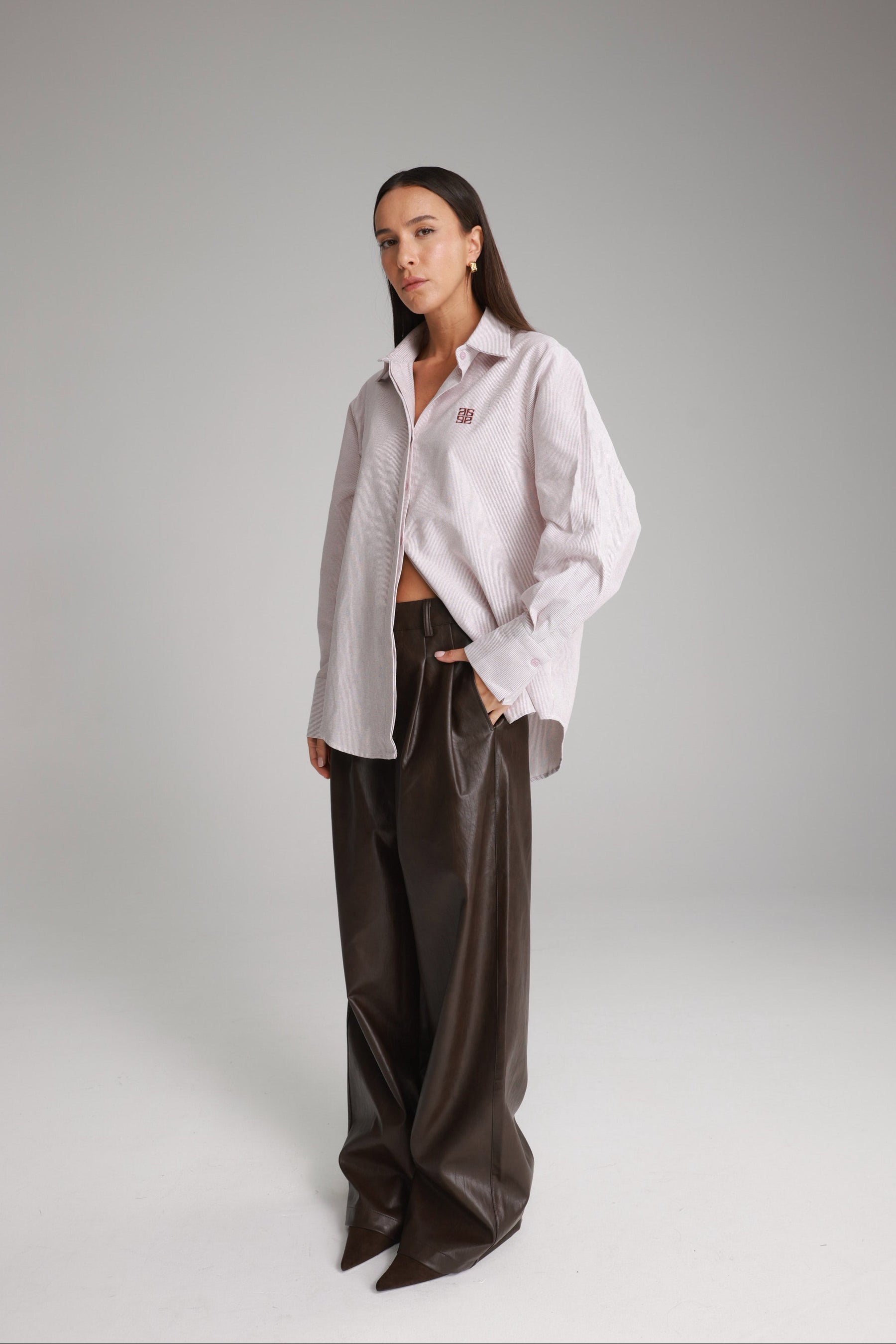 חולצת קיילי מכופתרת בורדו