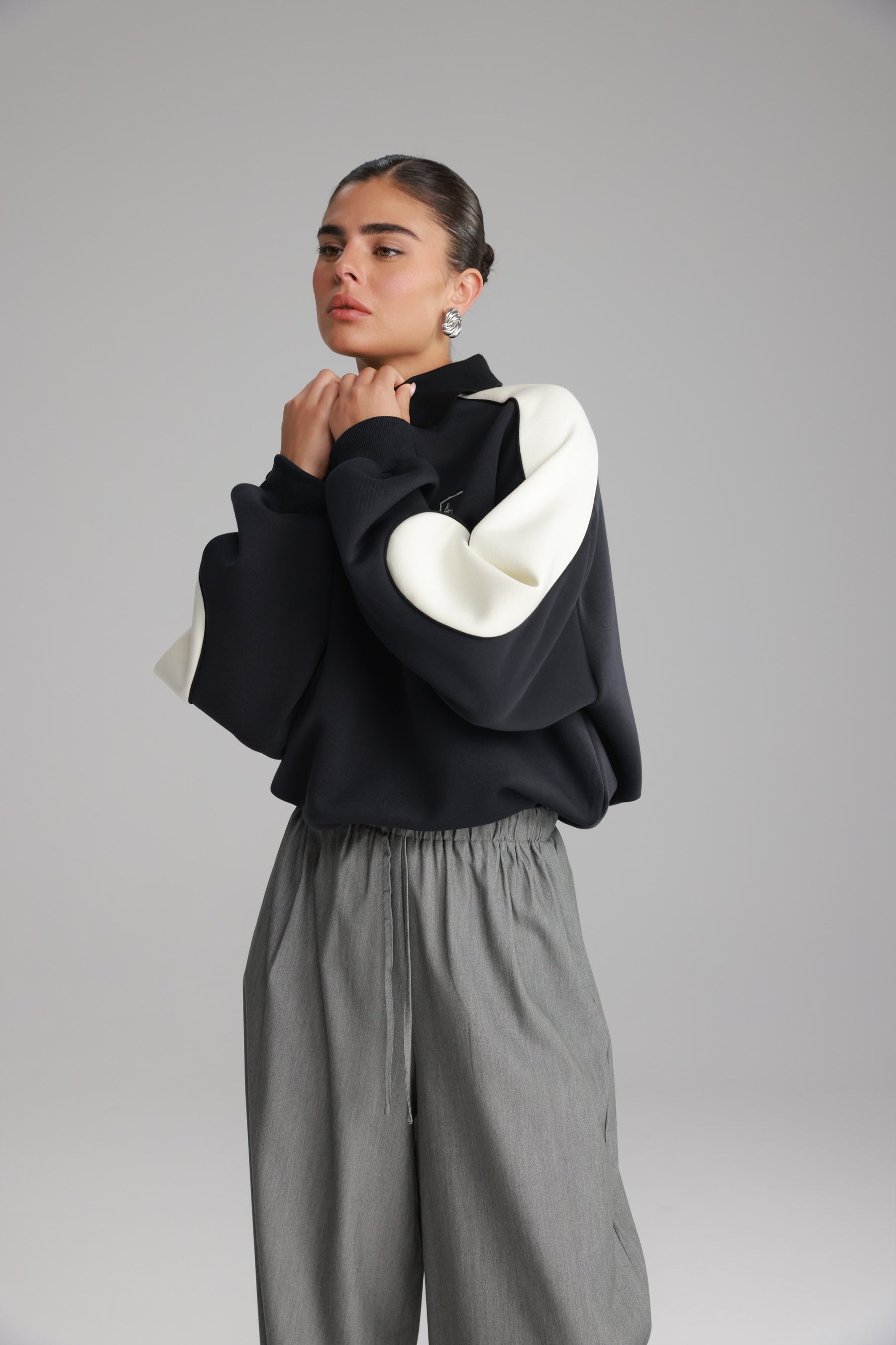 סוויטשירט מדלן שחור