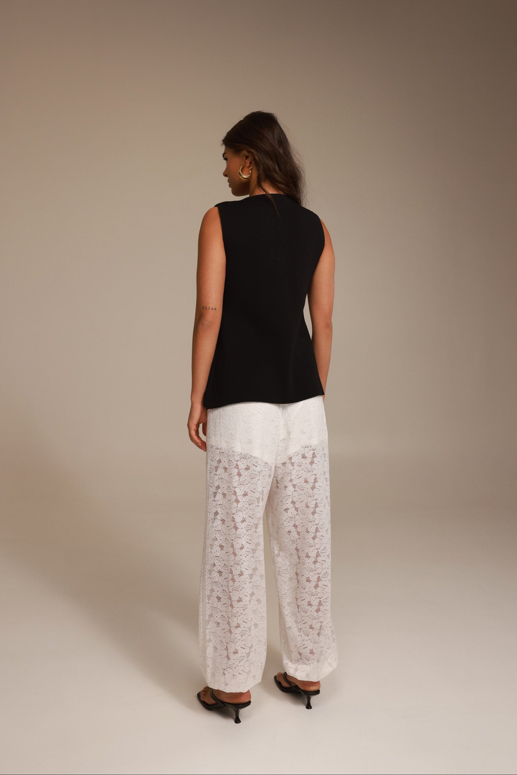 וסט רייצ'ל שחור