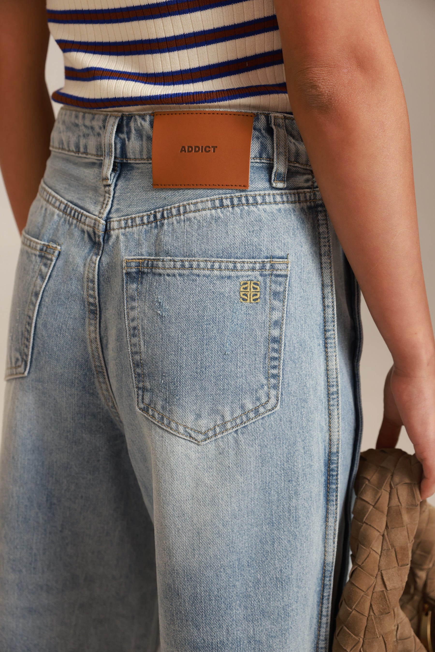 ג'ינס נאמס כחול בהיר