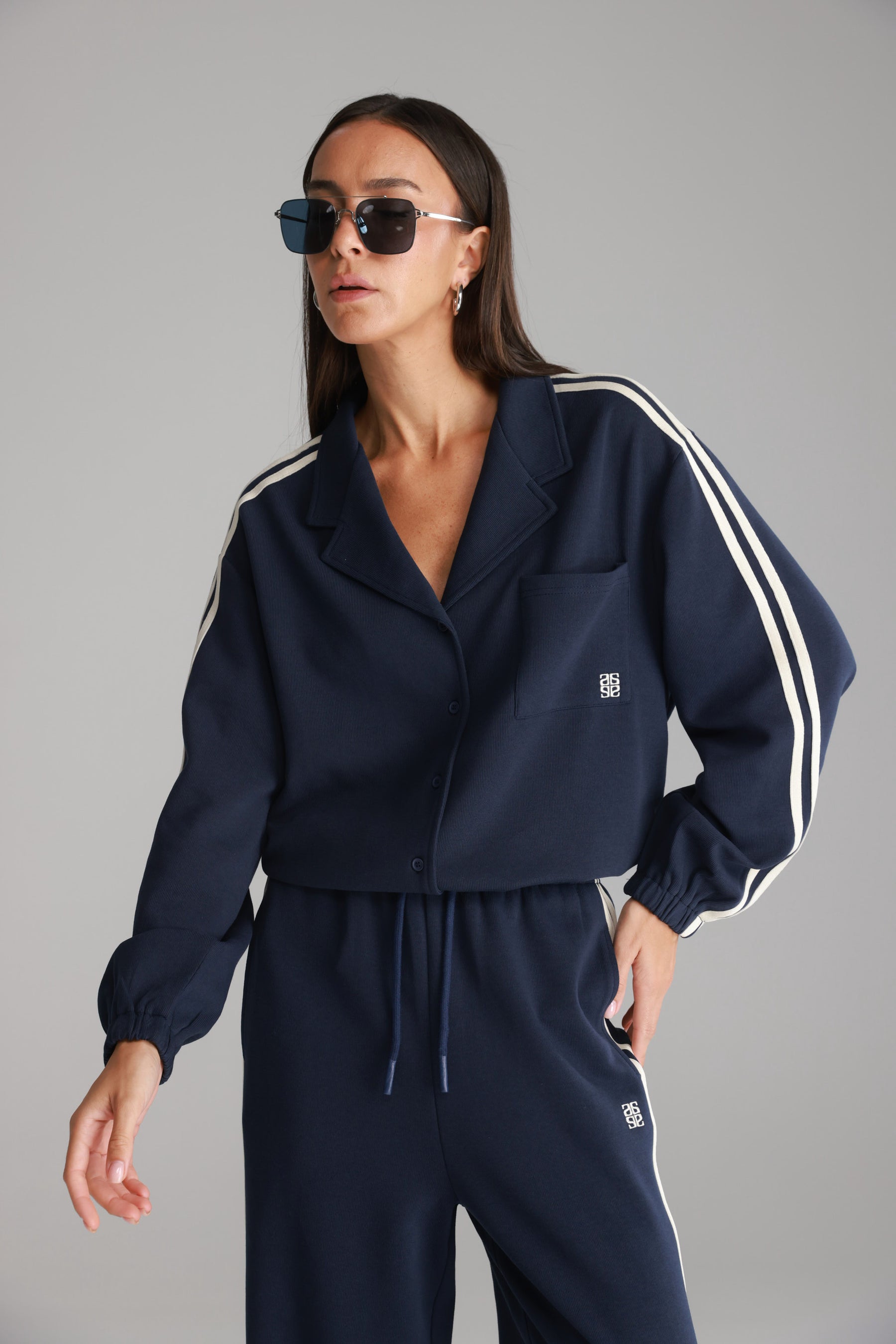 חליפת מלאני נייבי