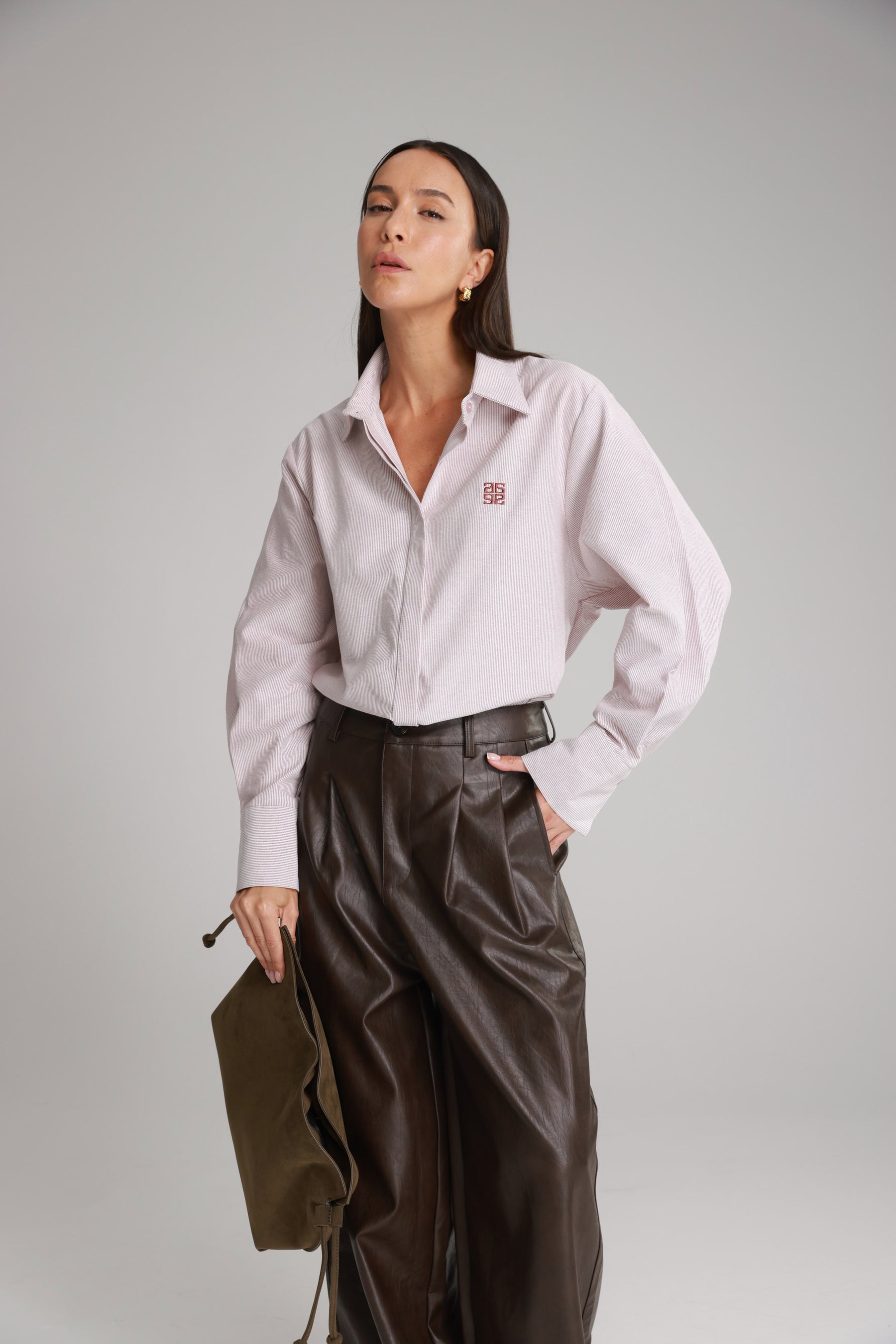 חולצת קיילי מכופתרת בורדו