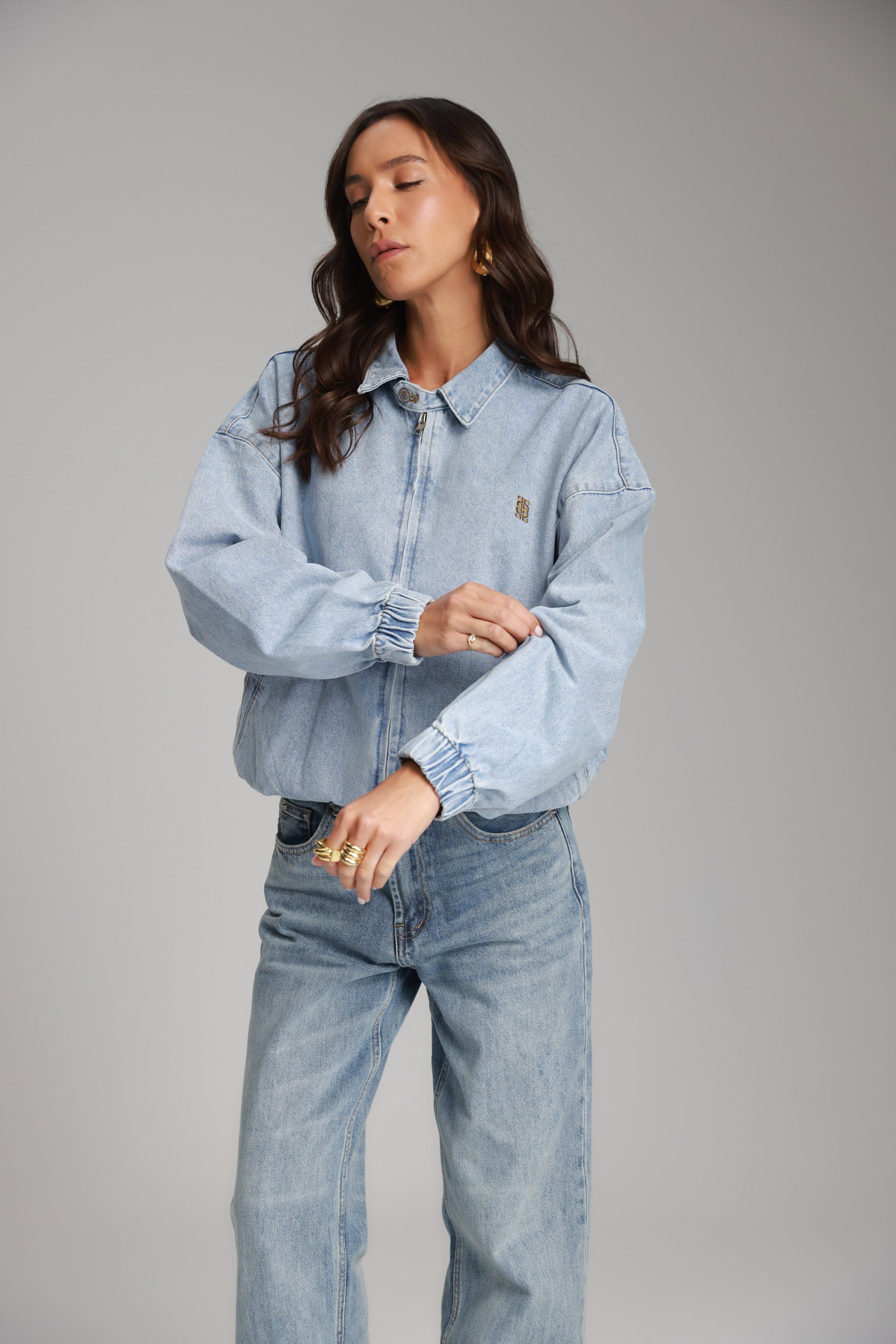 ג'קט ג'ינס תאי כחול בהיר