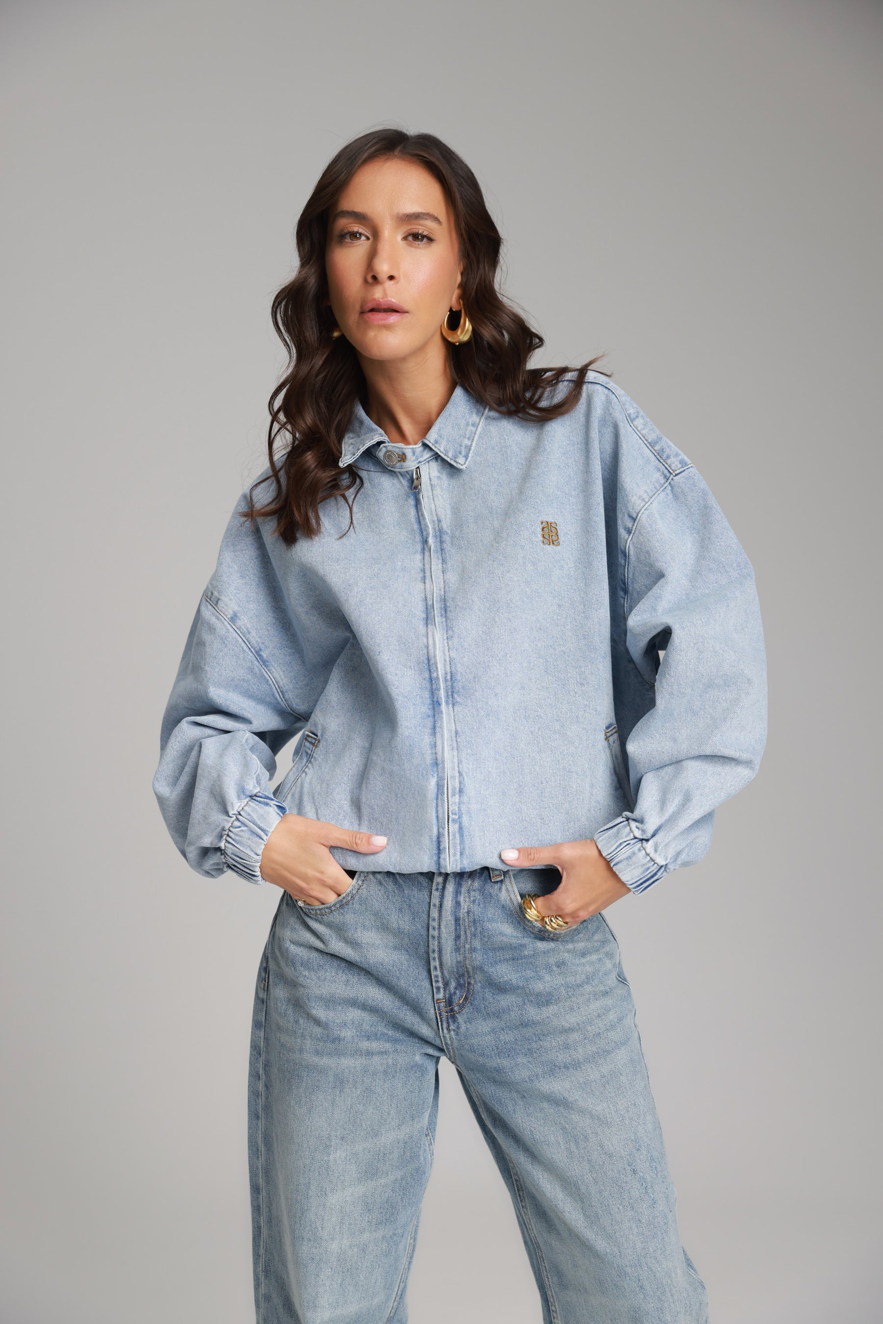 ג'קט ג'ינס תאי כחול בהיר